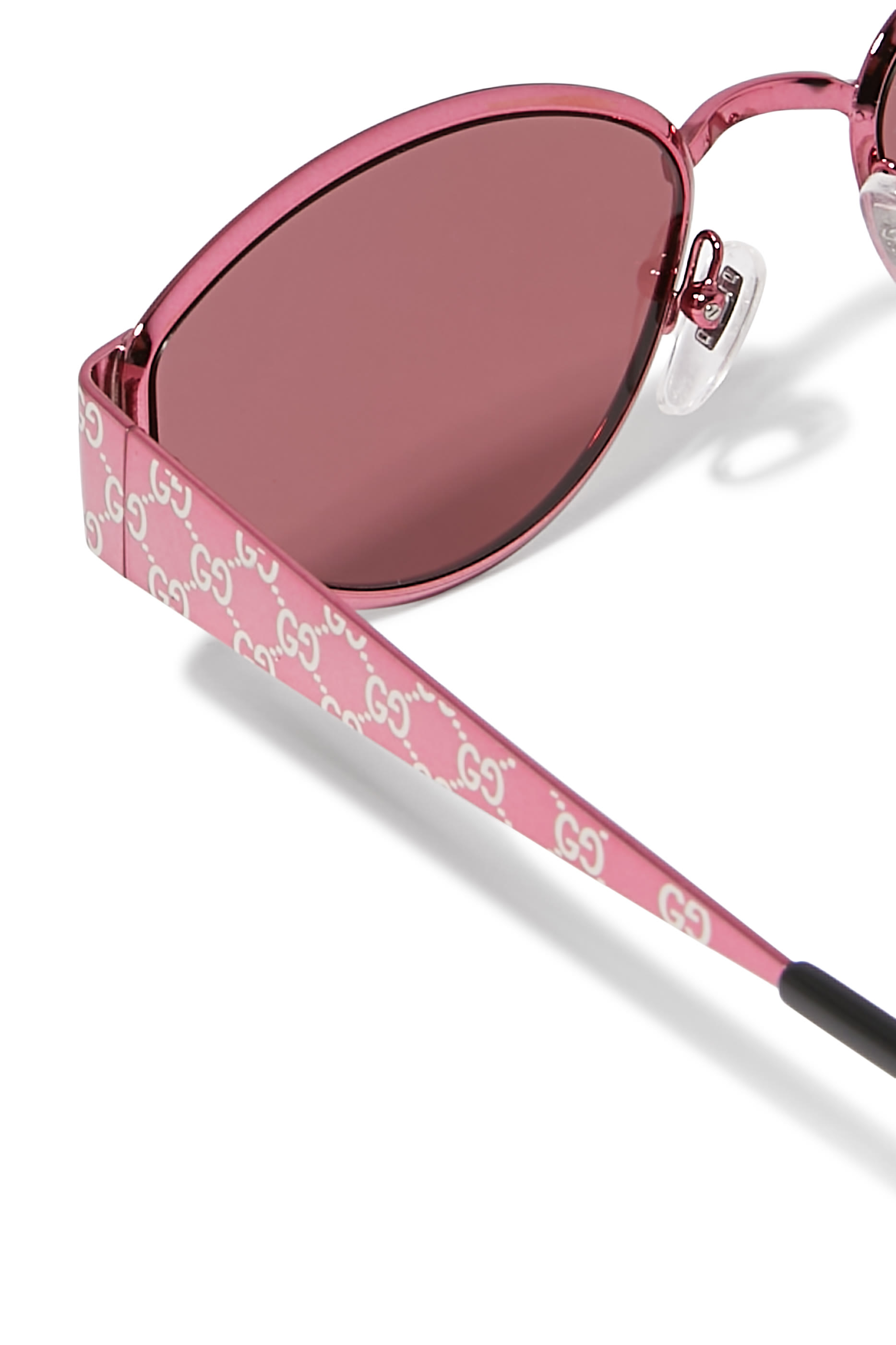 نظارة شمسية بتصميم هندسي