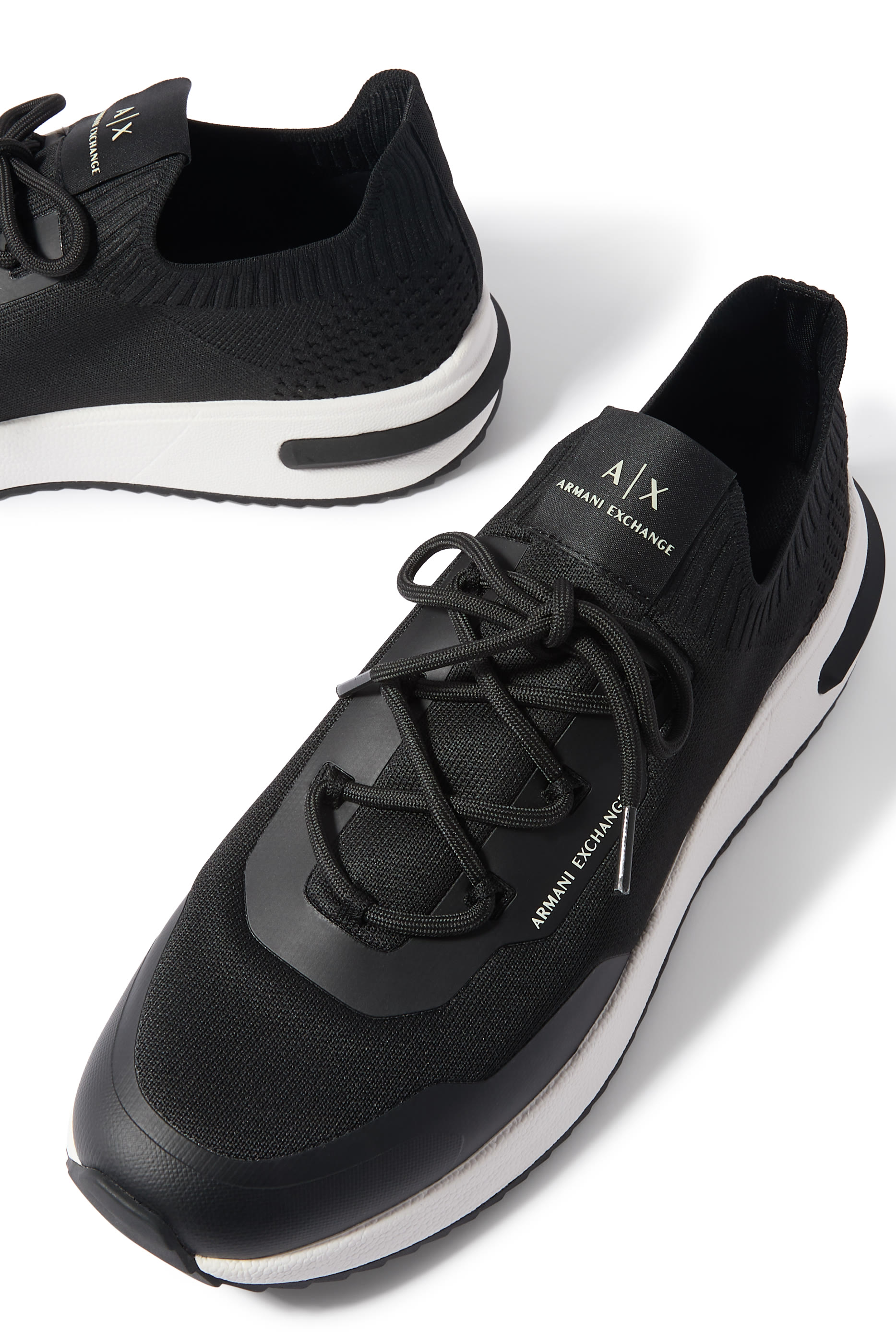 سنيكرز بتصميم جورب بشعار الماركة قماش شبكي