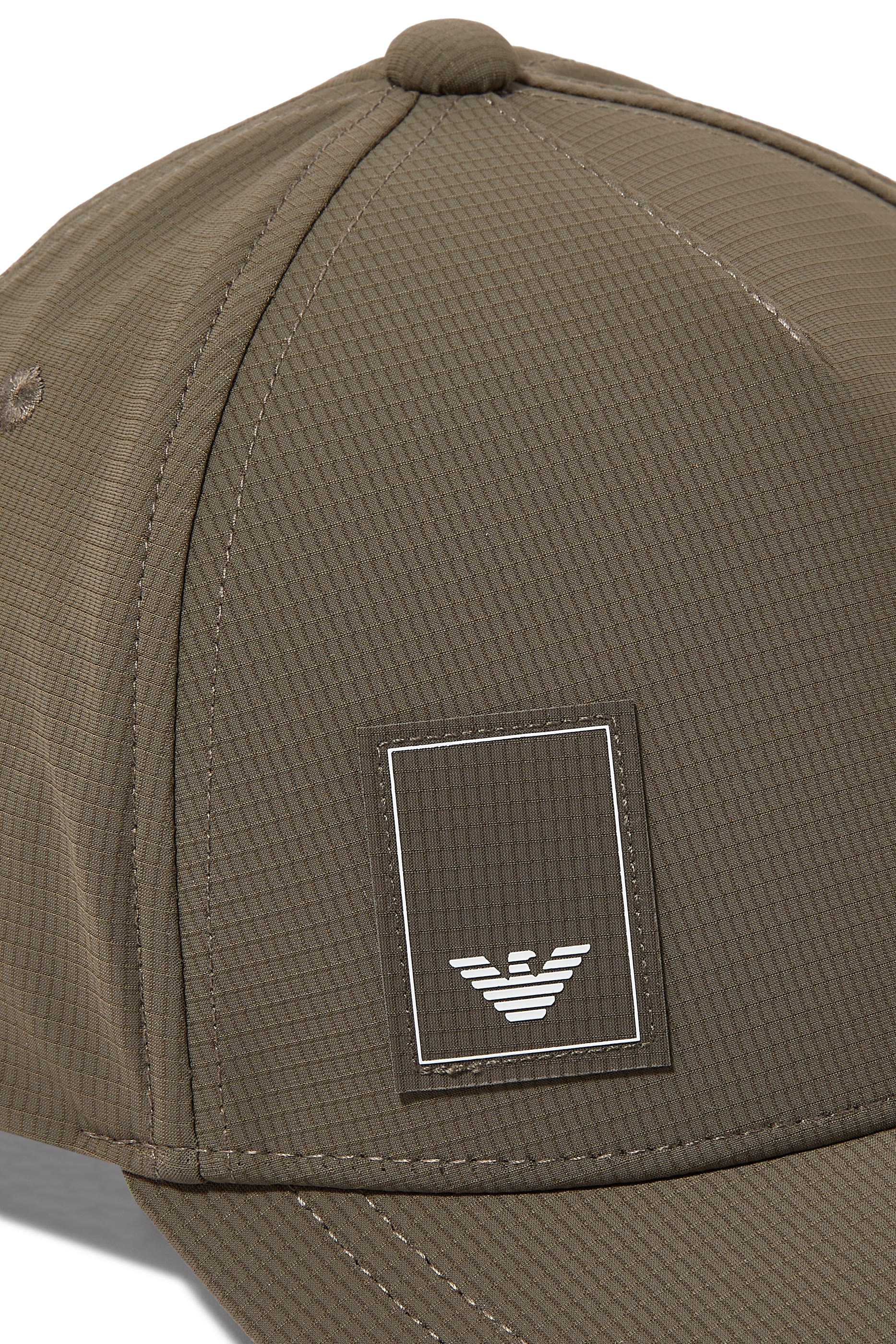 كاب بيسبول بشعار الماركة