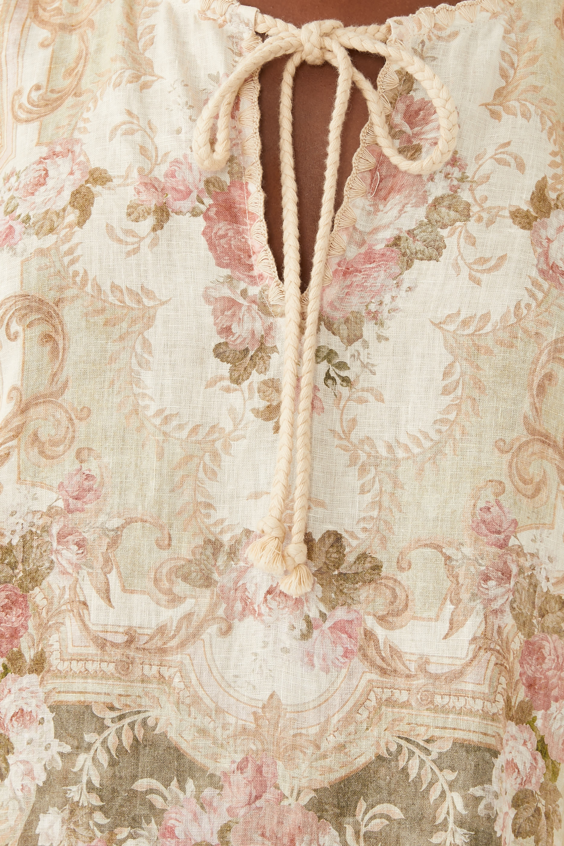 فستان لوريل بتصميم قفطان متوسط الطول