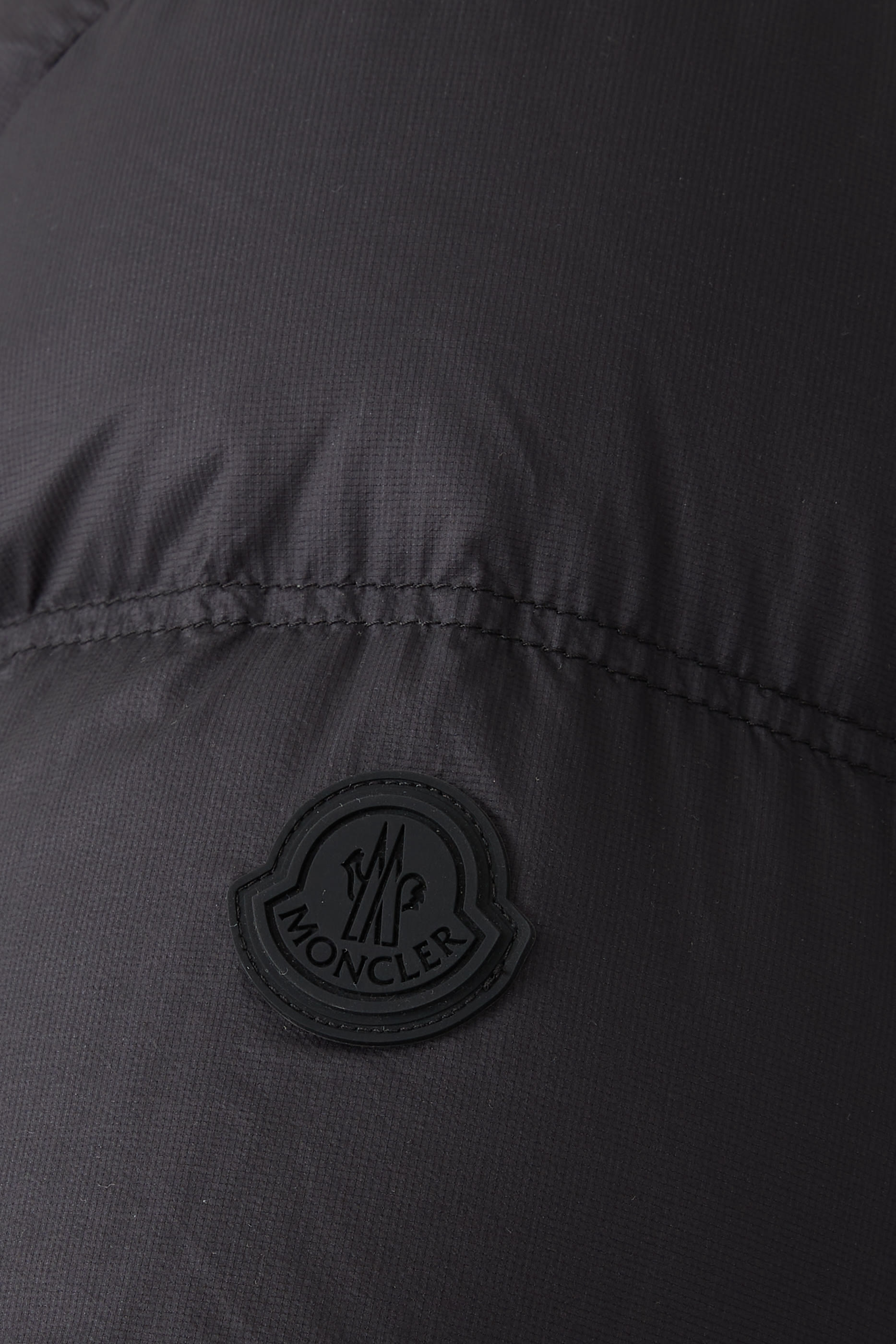 جاكيت ماساك مبطن بالزغب