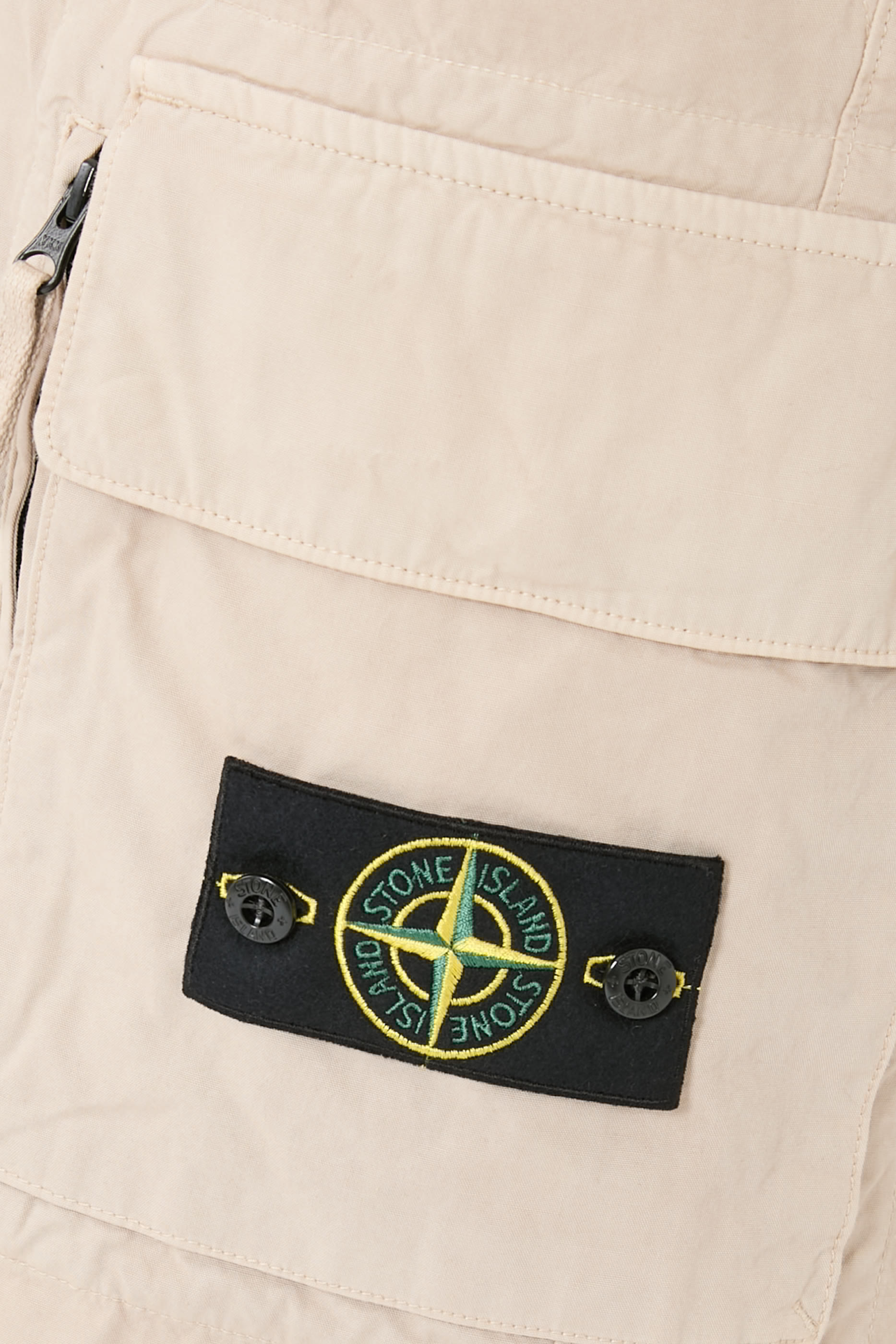 شورت كارغو برقعة شعار الماركة