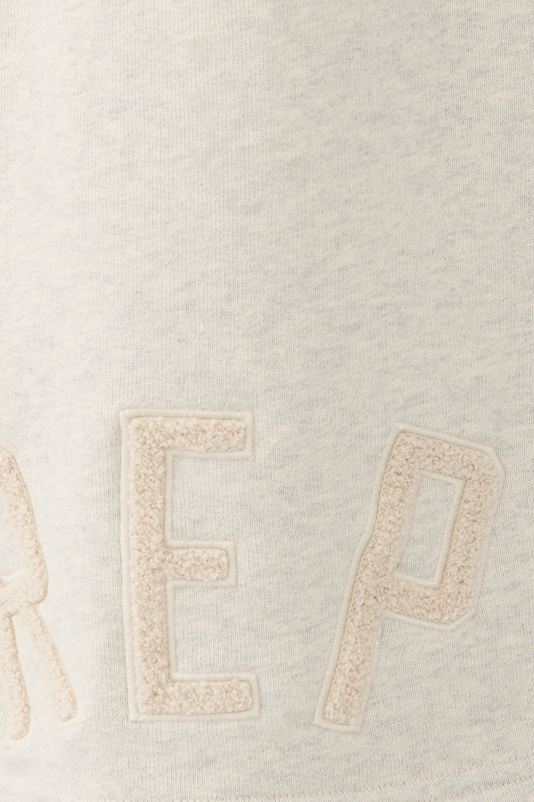 شورت مزين بشعار الماركة