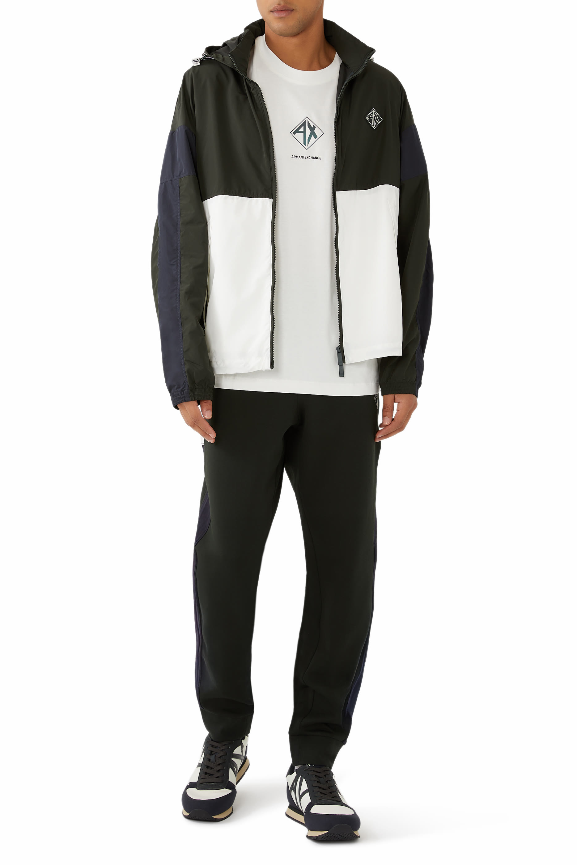 بنطال رياضي بشعار الماركة