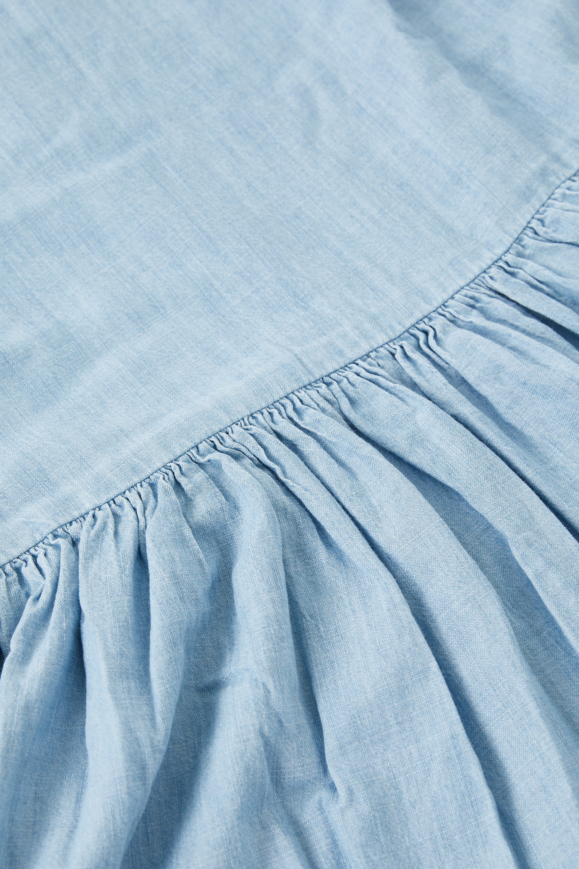 فستان للأطفال بكشكش