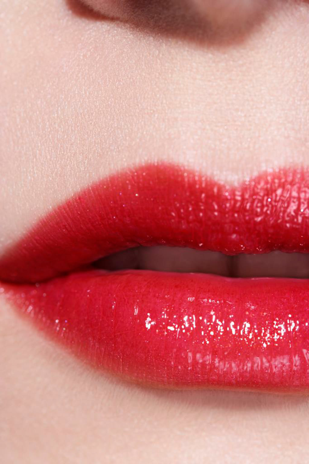 أحمر شفاه ROUGE COCO FLASH Colour, Shine, Intensity In A Flash