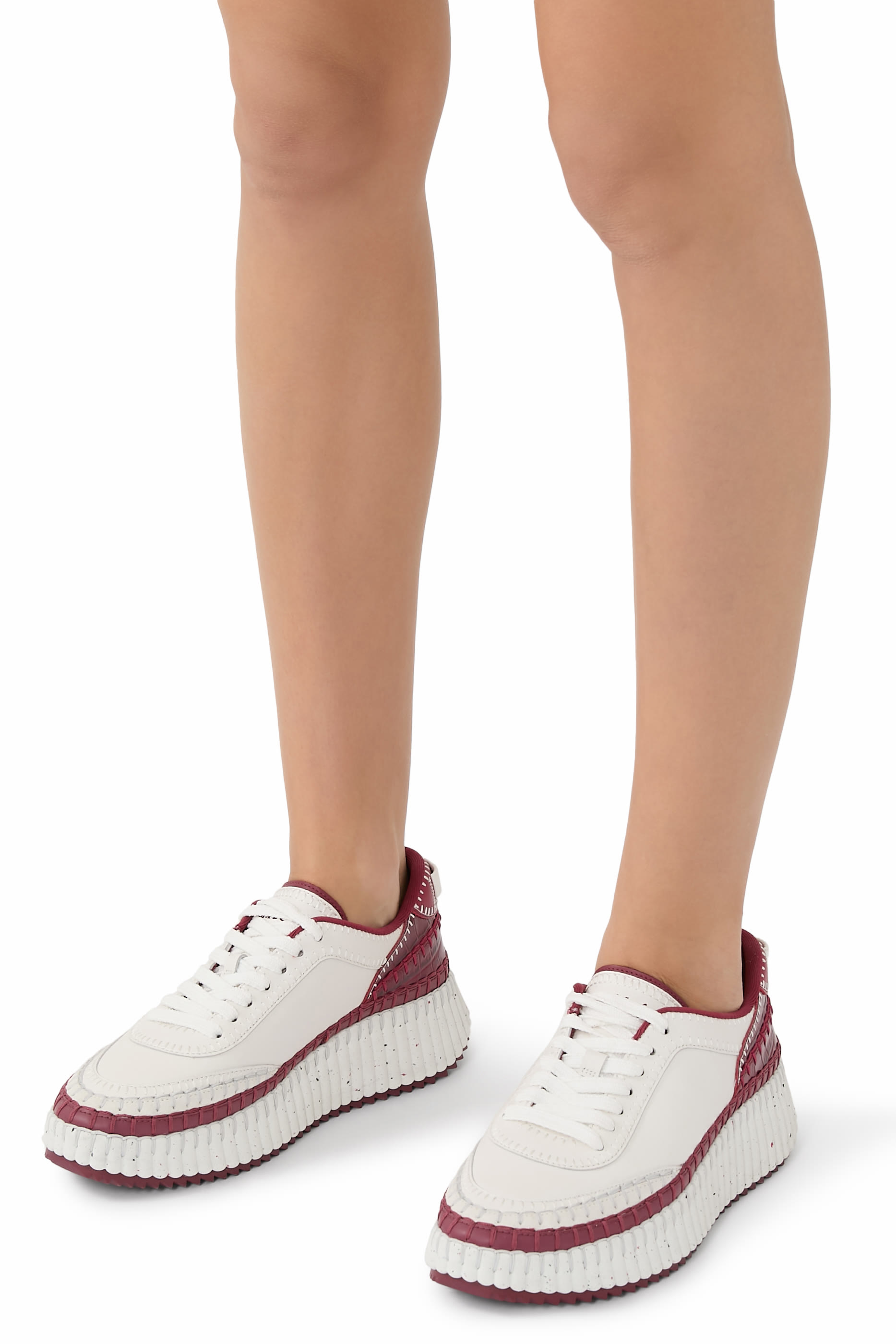 سنيكرز ناما