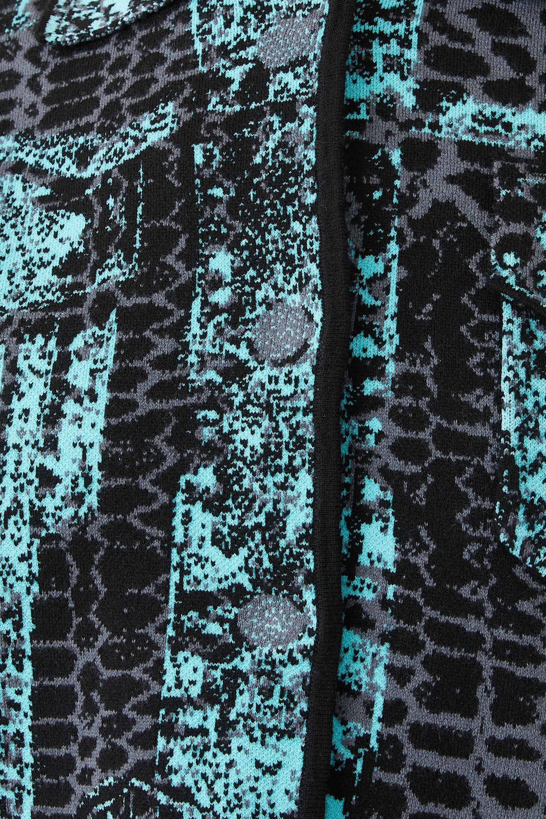 جاكيت بيتي بقصة قصيرة فضفاضة