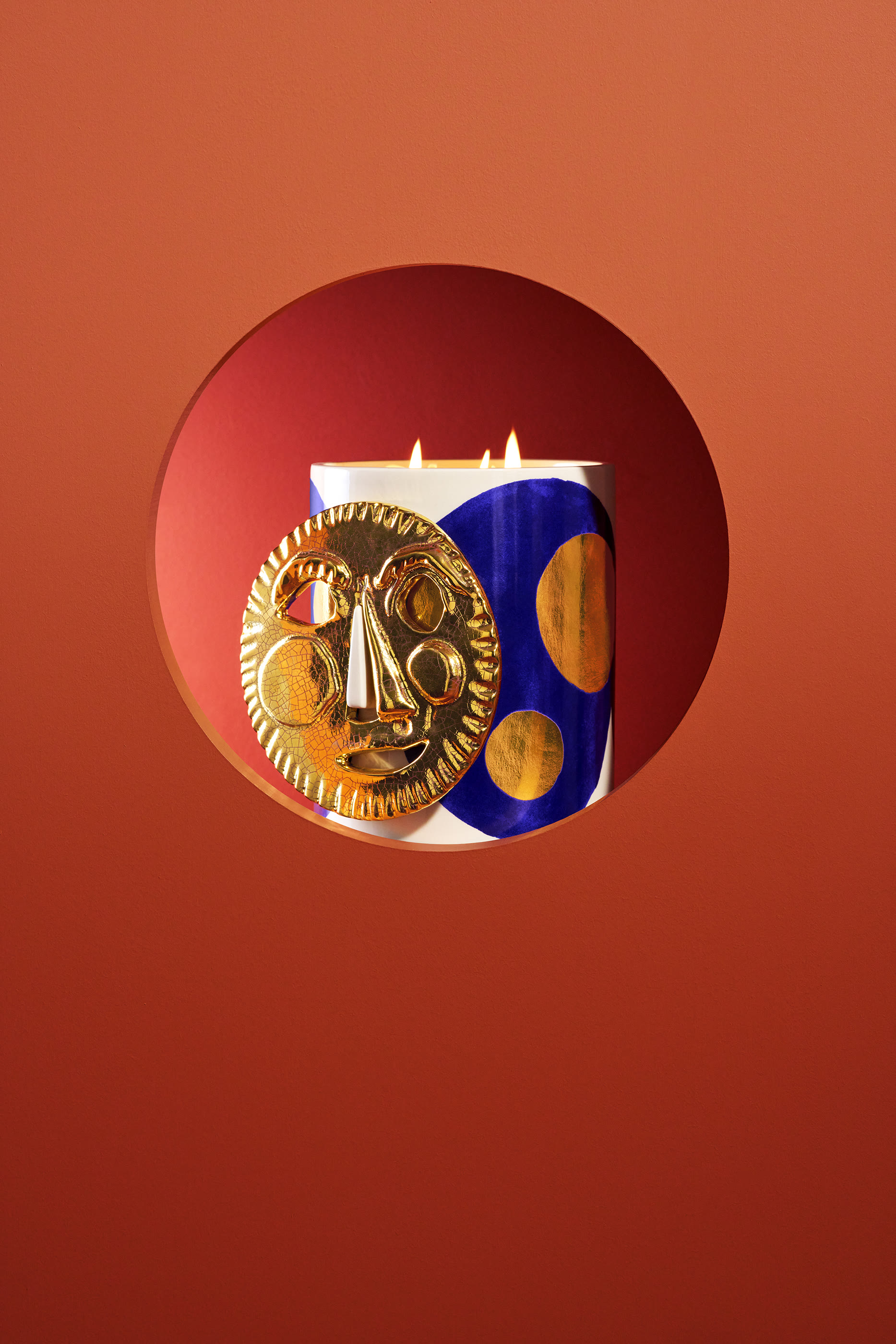 شمعة معطرة روهان هوفمان برائحة فيتيفير بيرنينغ ديزاير يثلاث فتائل