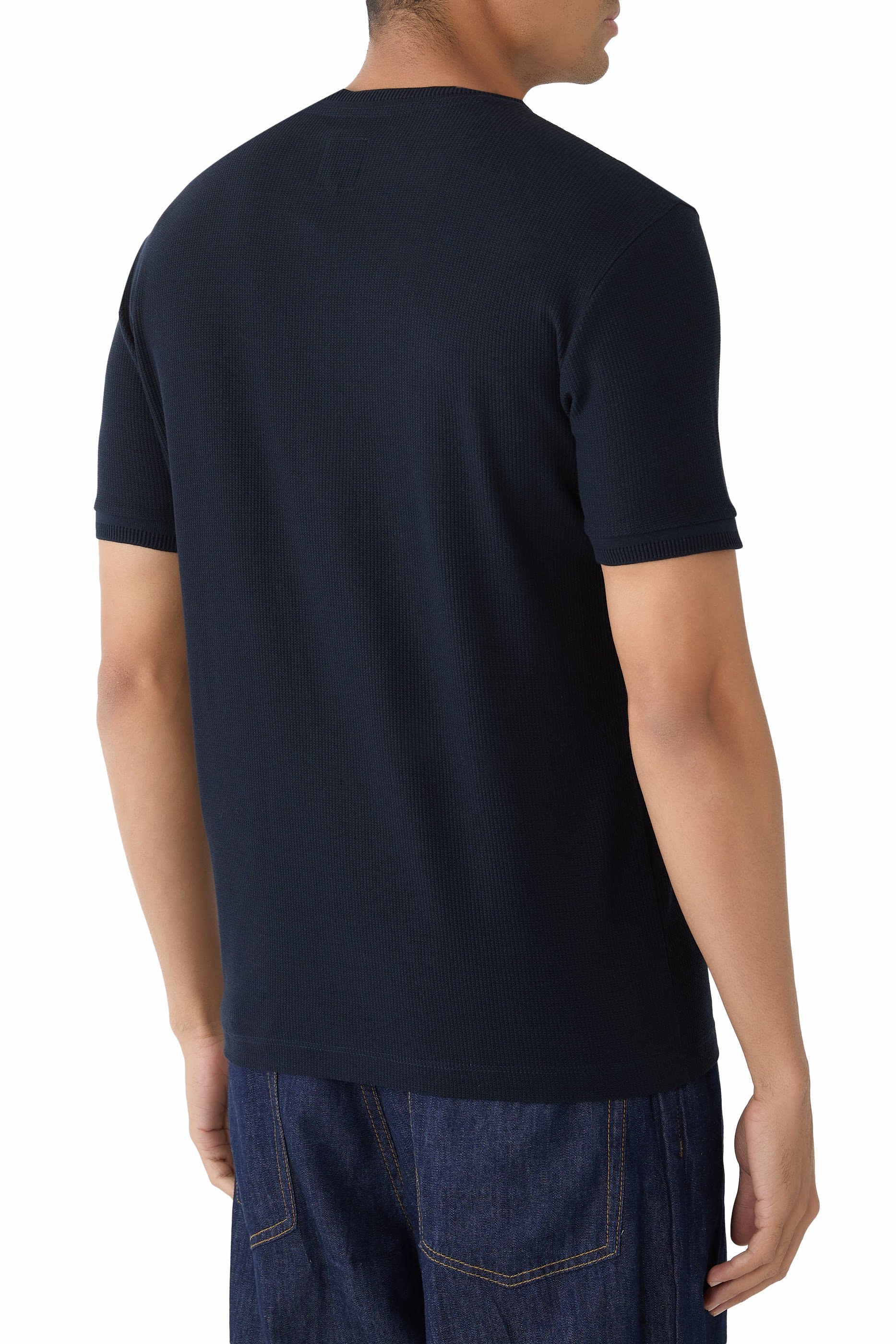 تيشيرت بشعار الماركة