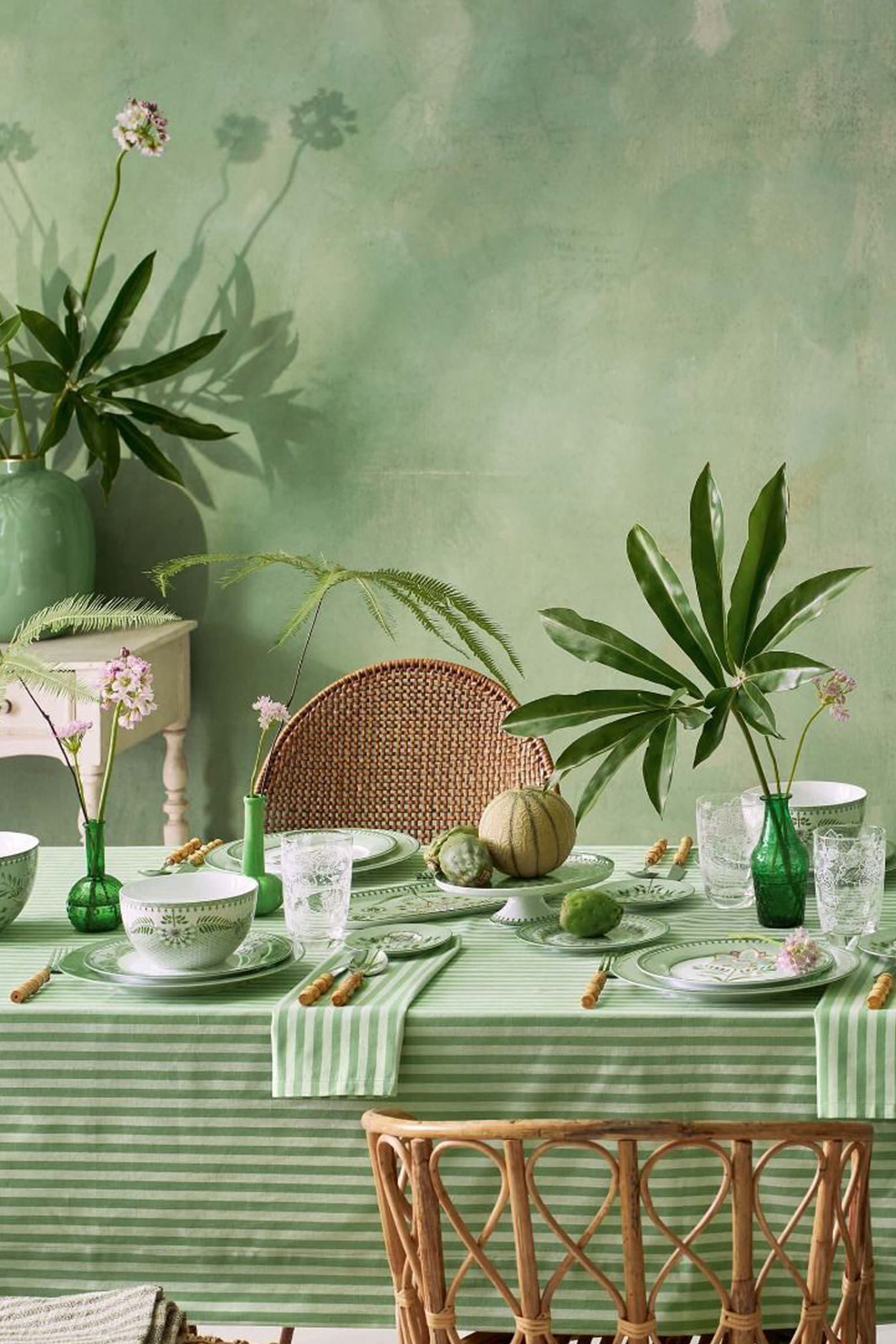 صينية كعك ليلي اند لوتس بتصميم مستطيل