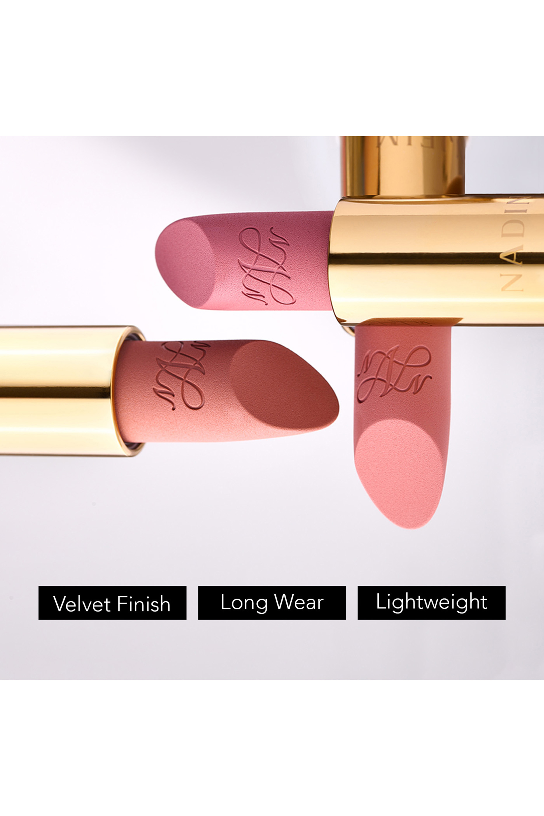 أحمر شفاه فيلفيت كوتور غير لامع