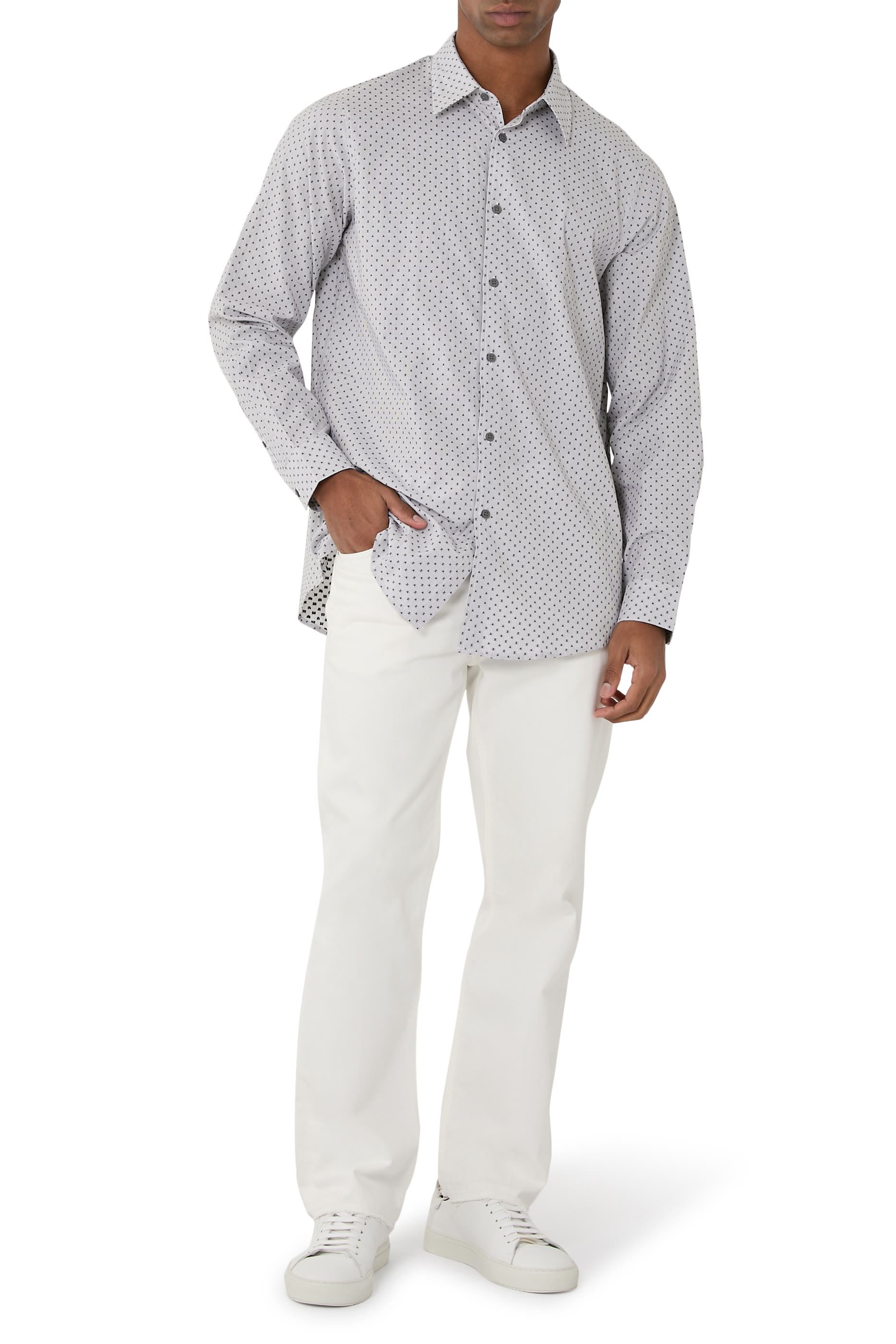 قميص منقط بأكمام طويلة مزين بشعار الماركة