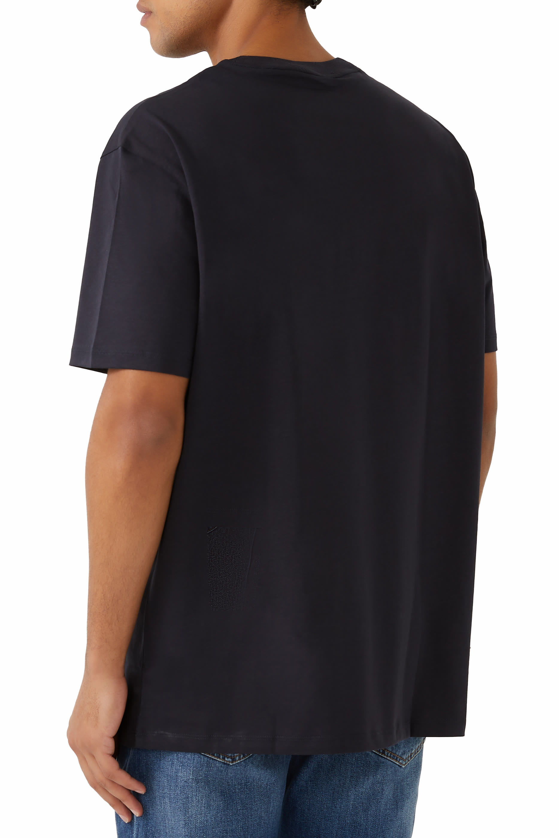 تيشيرت بشعار الماركة