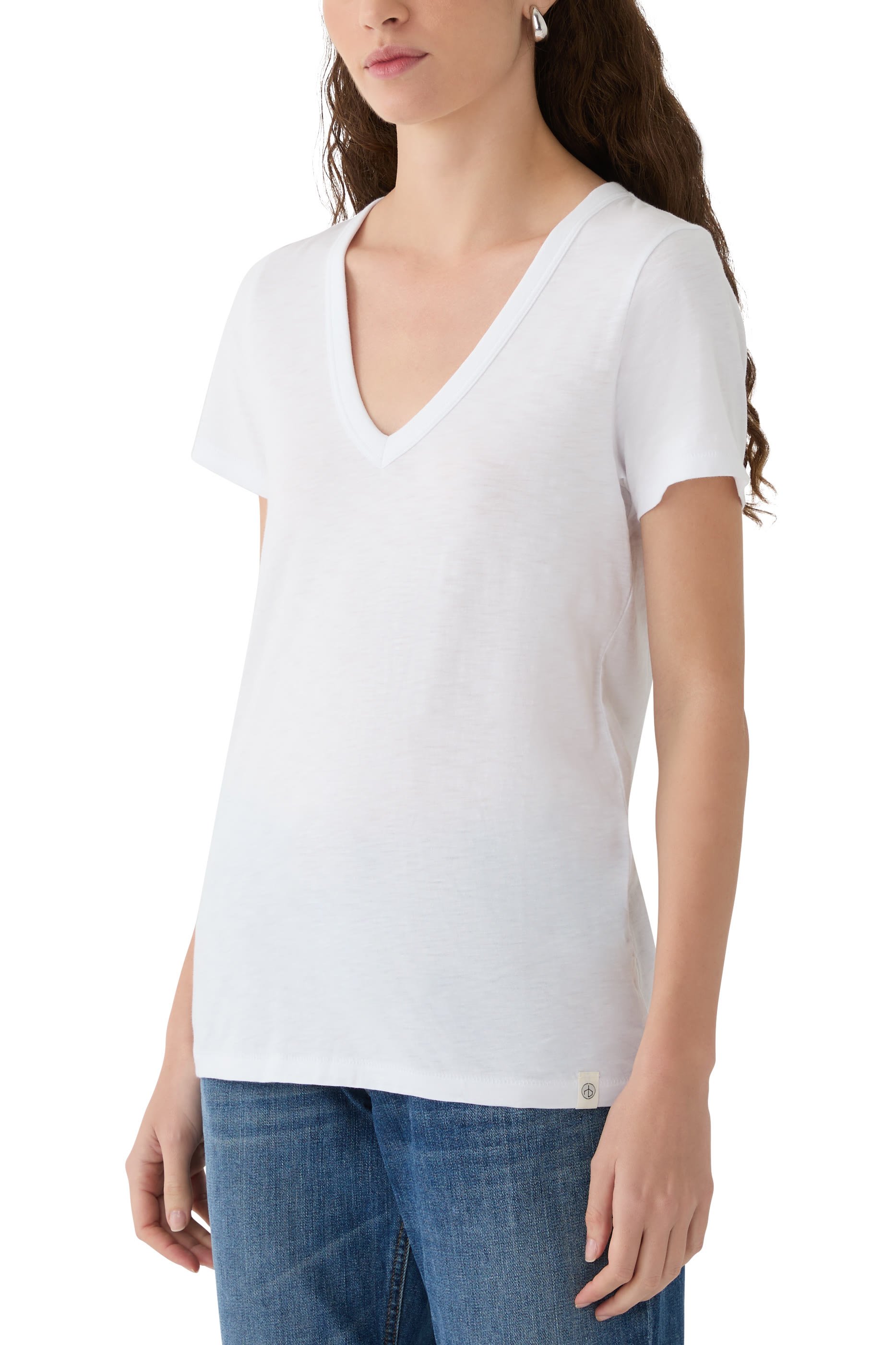 تيشيرت بياقة V قطن سلوب