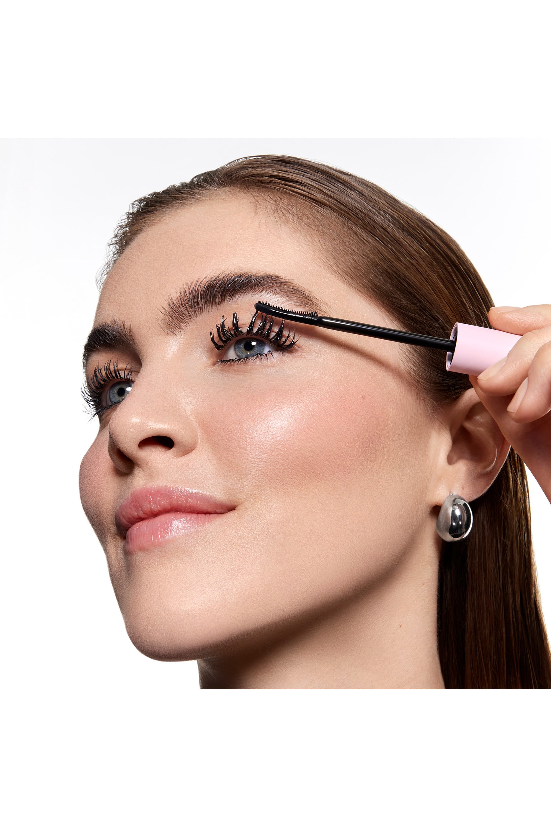 مزيل ماسكارا ماسكارا ميلتر للعناية بالرموش