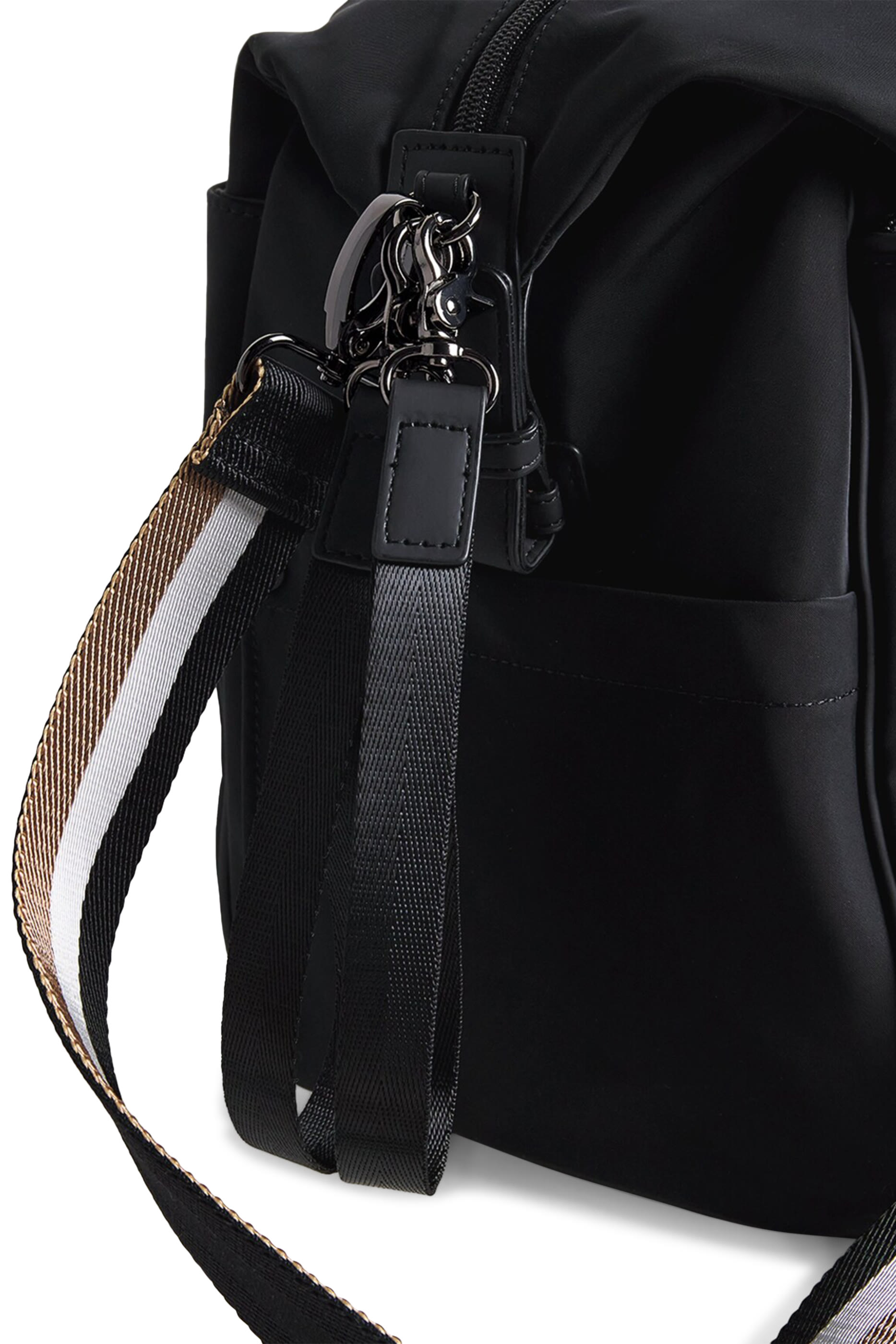 حقيبة مستلزمات أطفال بشعار الماركة للأطفال