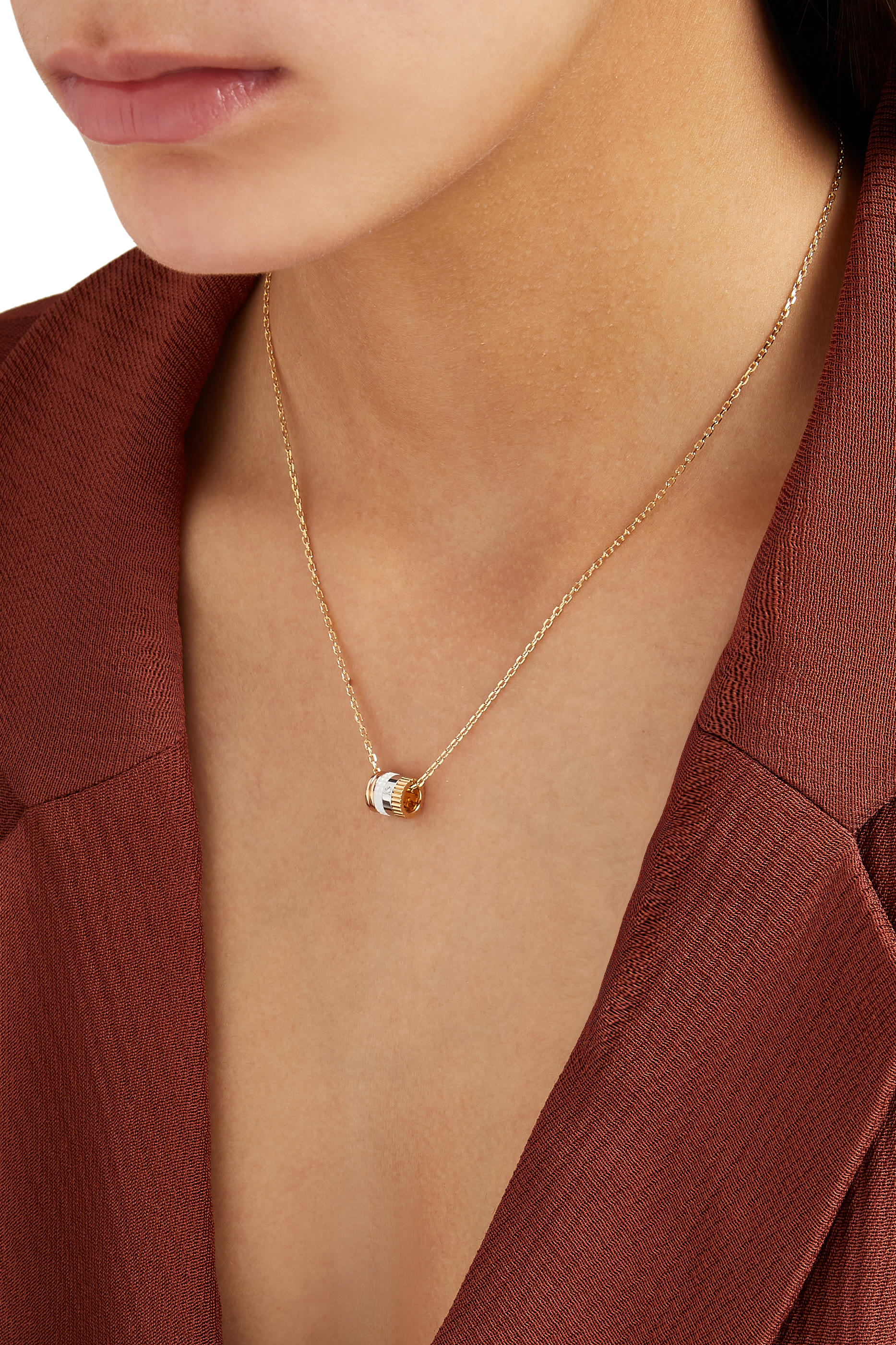 قلادة كاتر بدلاية خاتم صغيرة إصدار راديانت