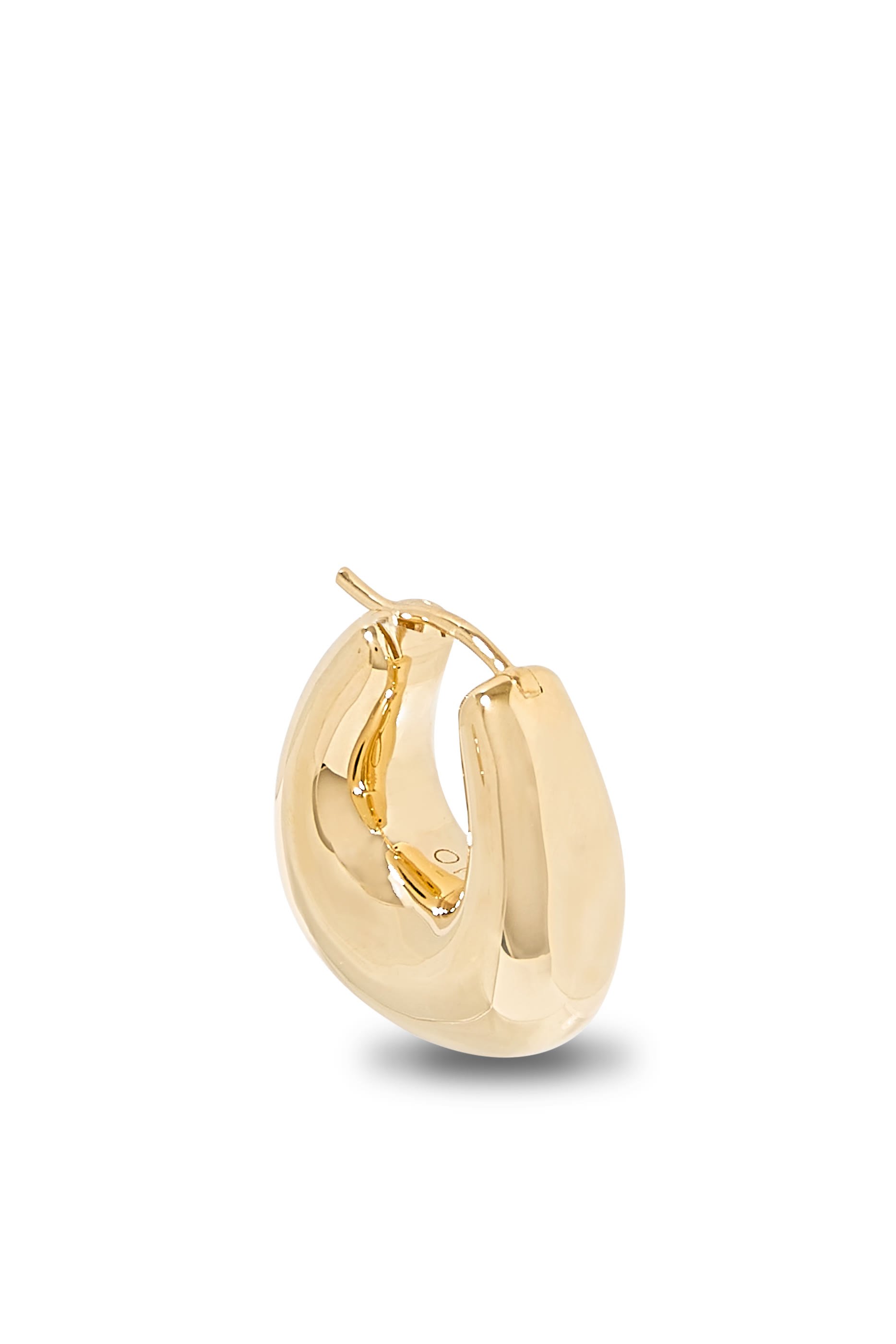 أقراط دائرية صغيرة تشابي بتصميم منحوت صغيرة