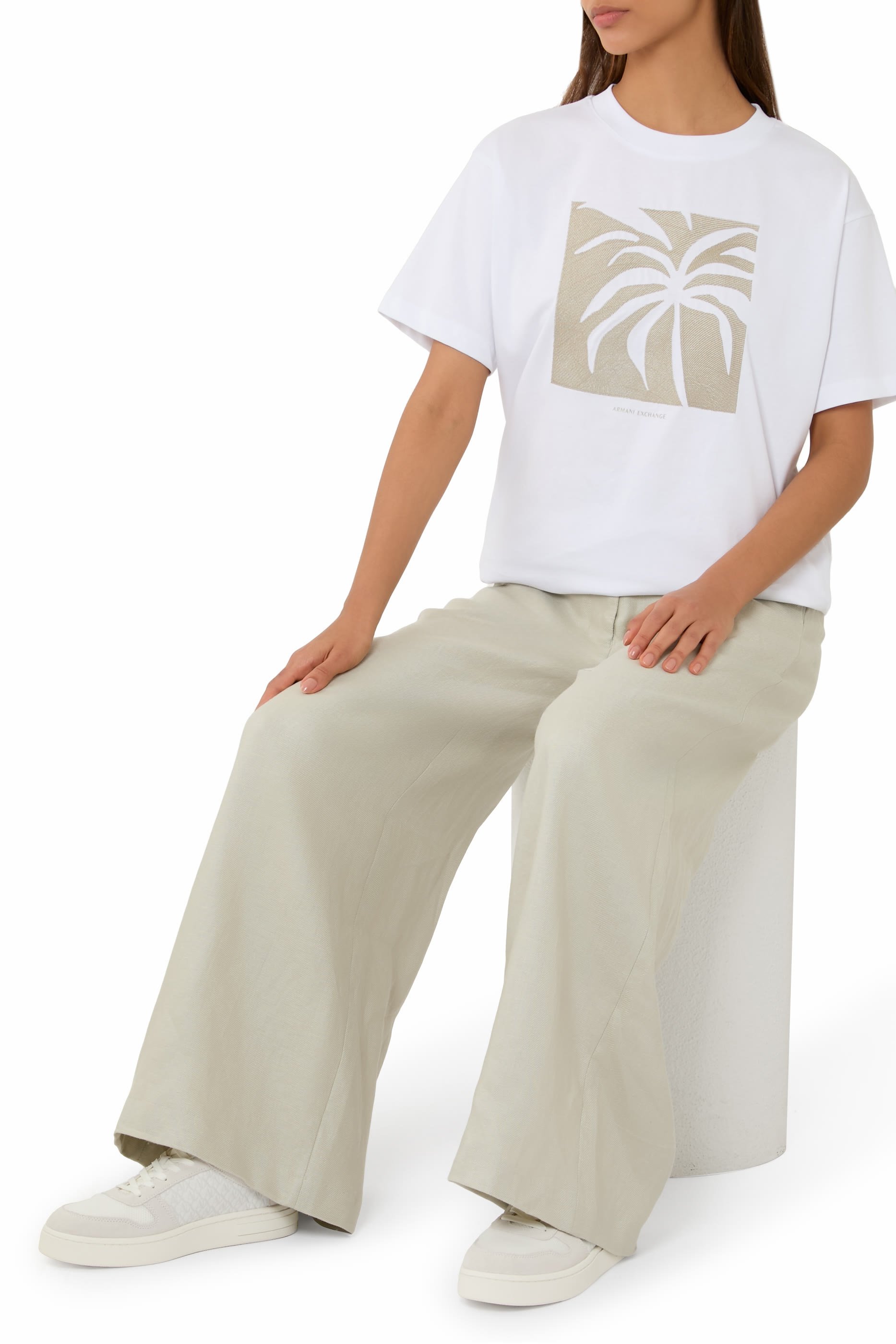 سنيكرز لندن بشعار الماركة