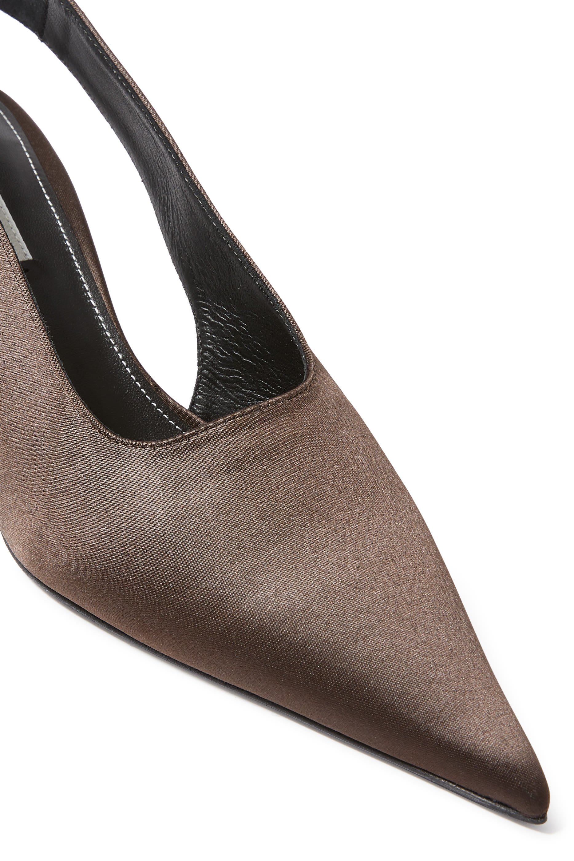 حذاء كلاسكي 55 بسير خلفي ساتان