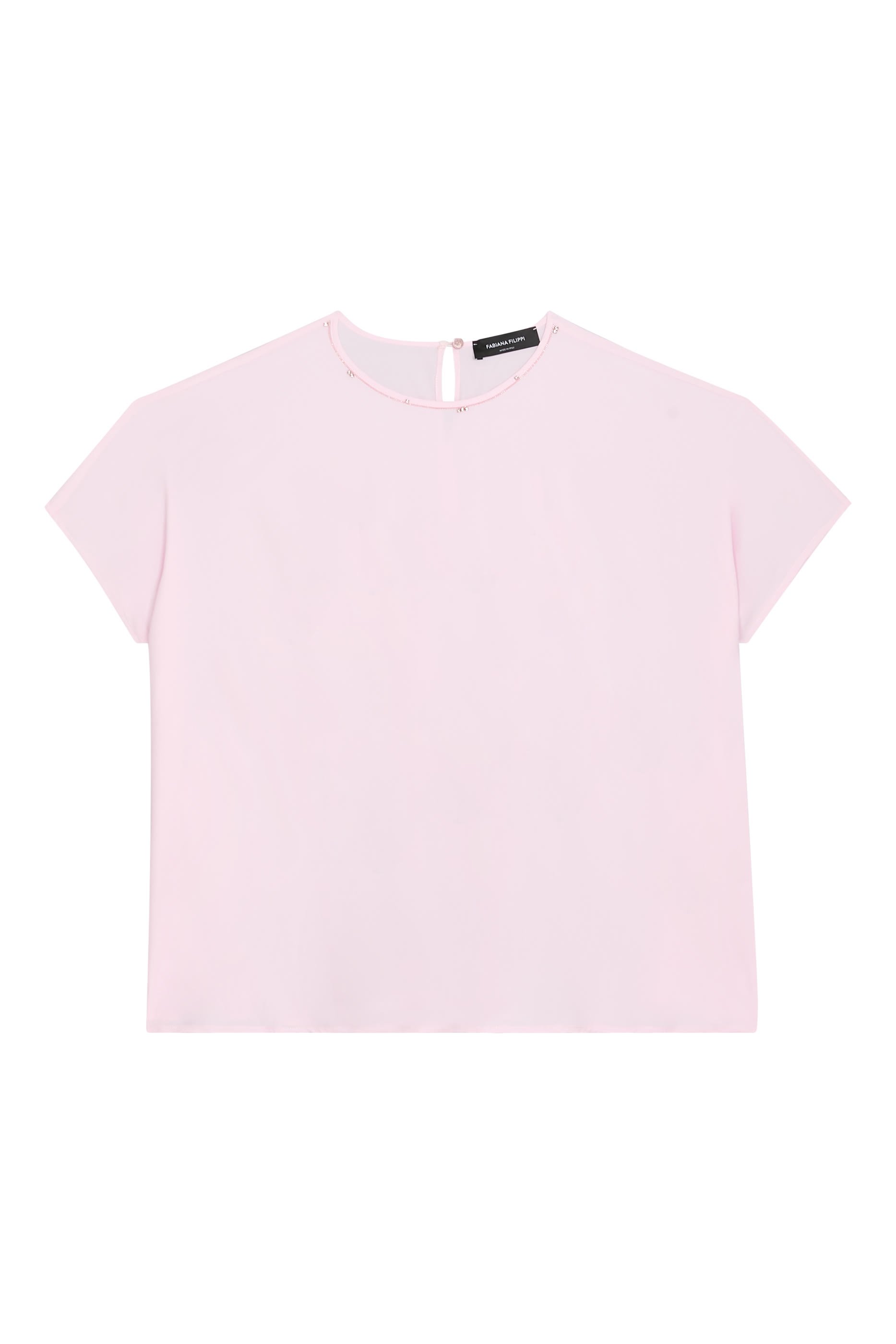 بلوزة بياقة ضيقة وحواف مزينة بخرز