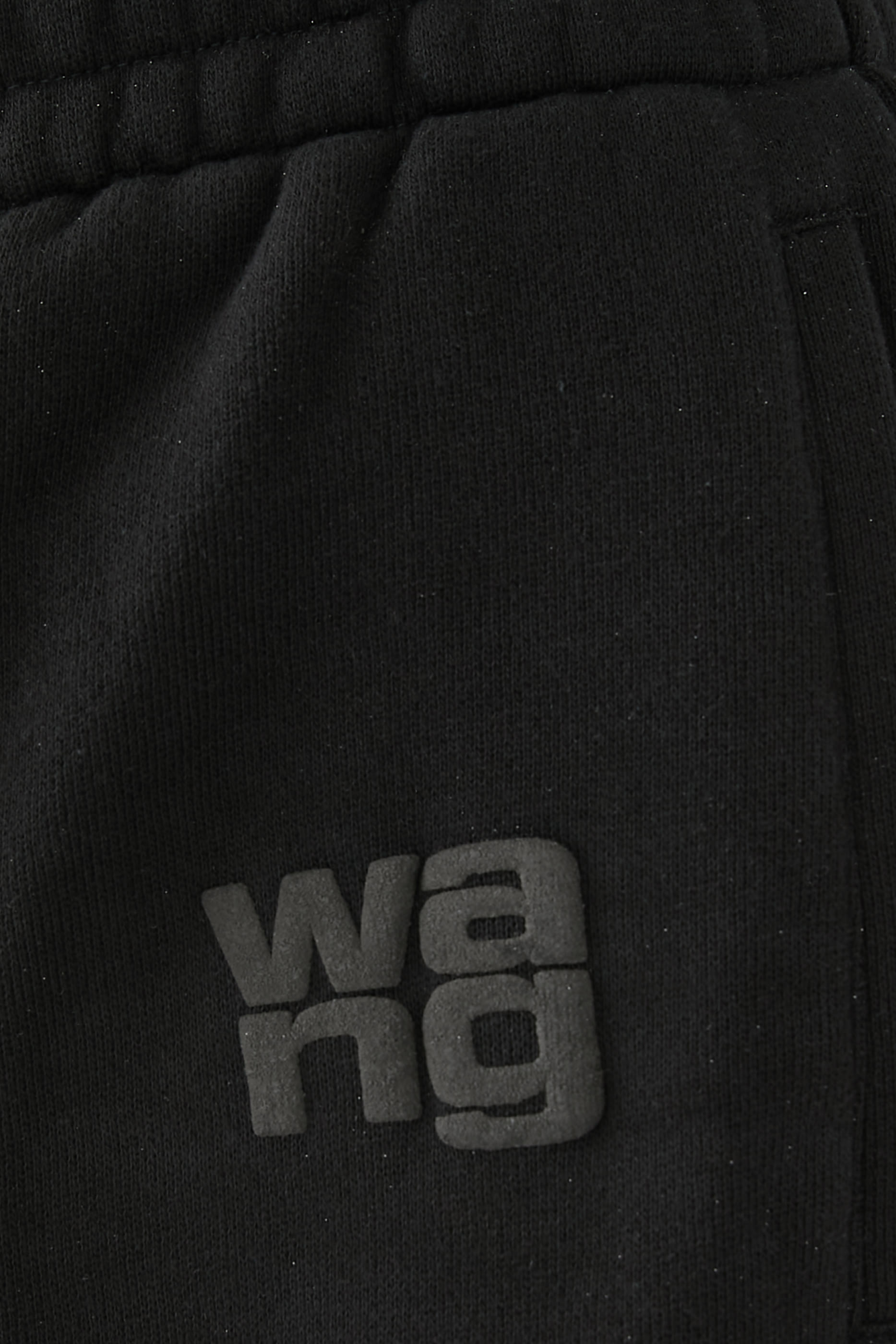 بنطال رياضي بطبعة شعار الماركة