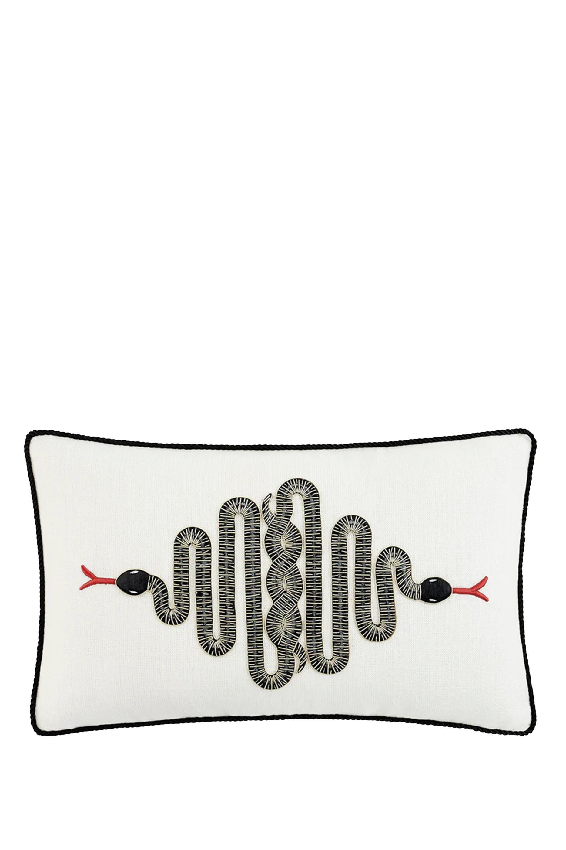 وسادة مطرزة بثعبان