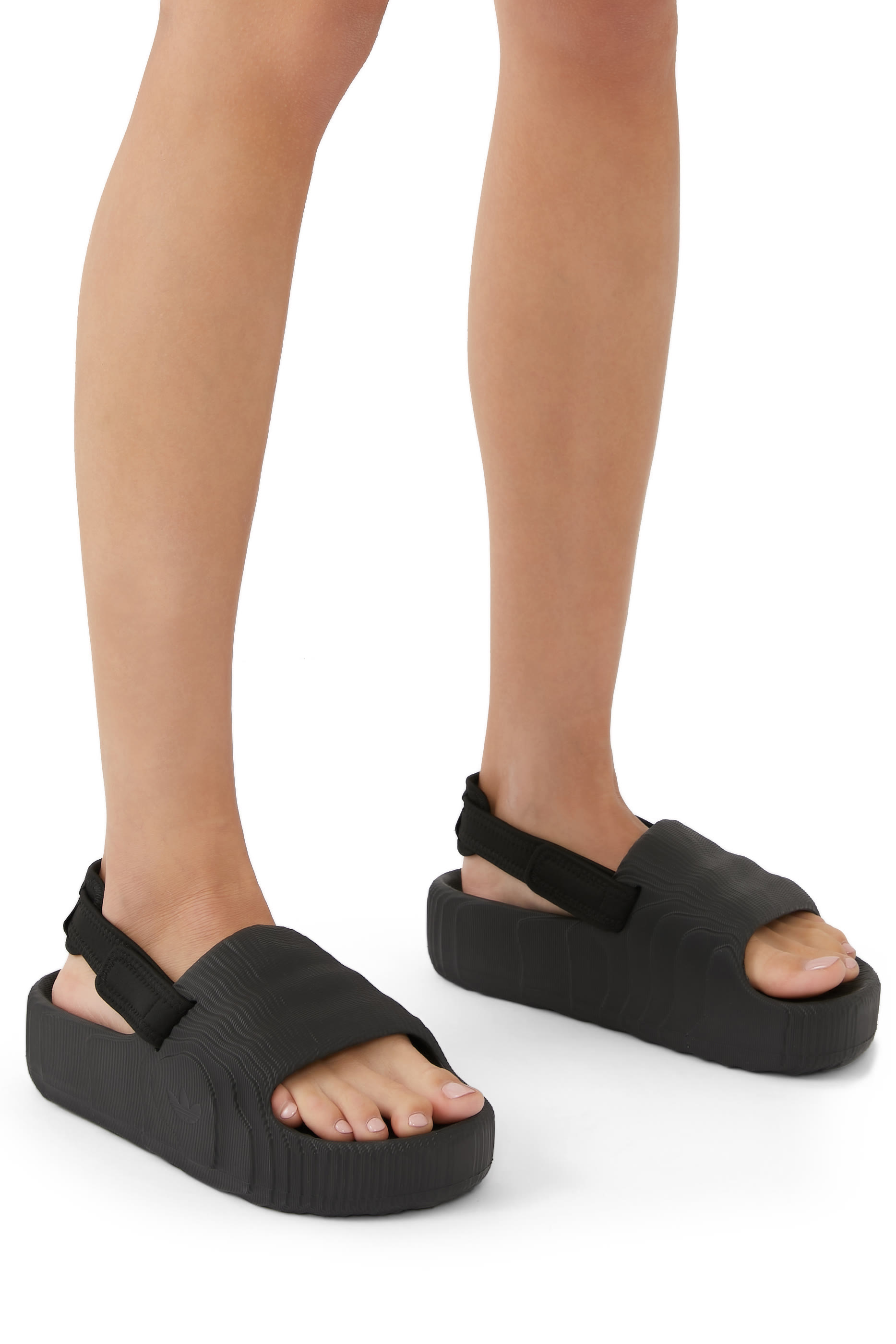 حذاء خفيف أديليت 22 اكس ال جي