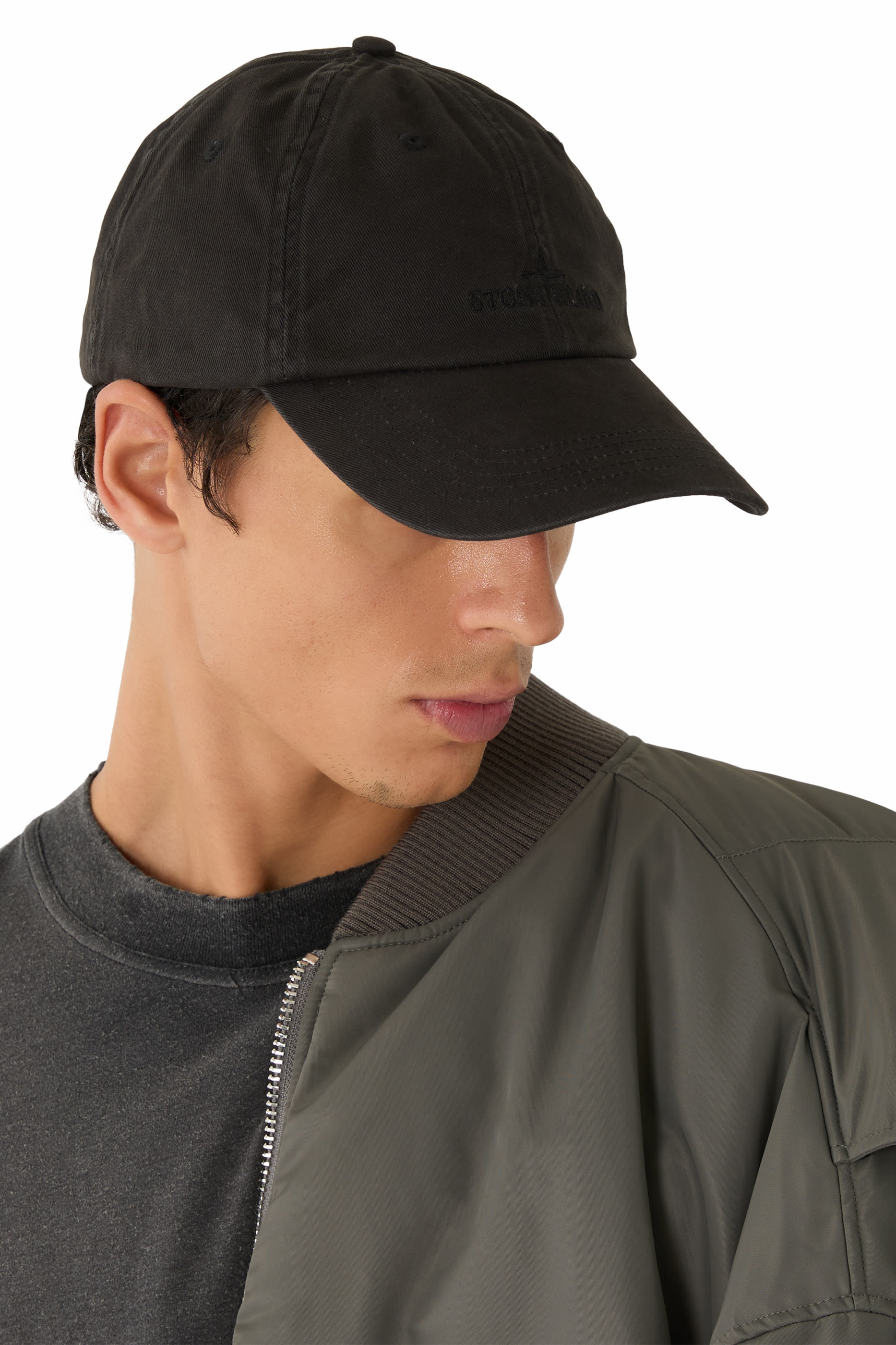 كاب بيسبول بتطريز شعار الماركة