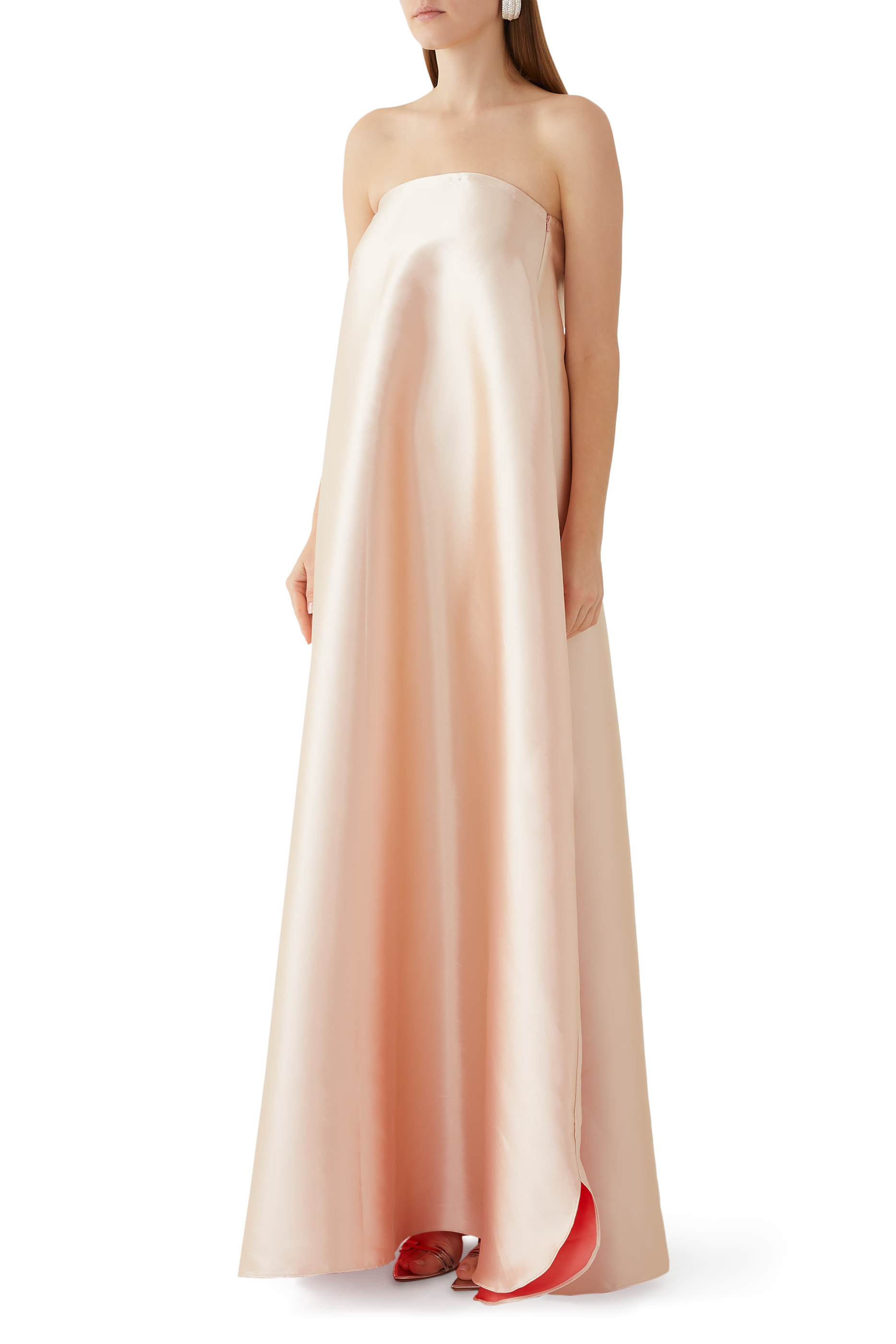 فستان بكاب وكشكش