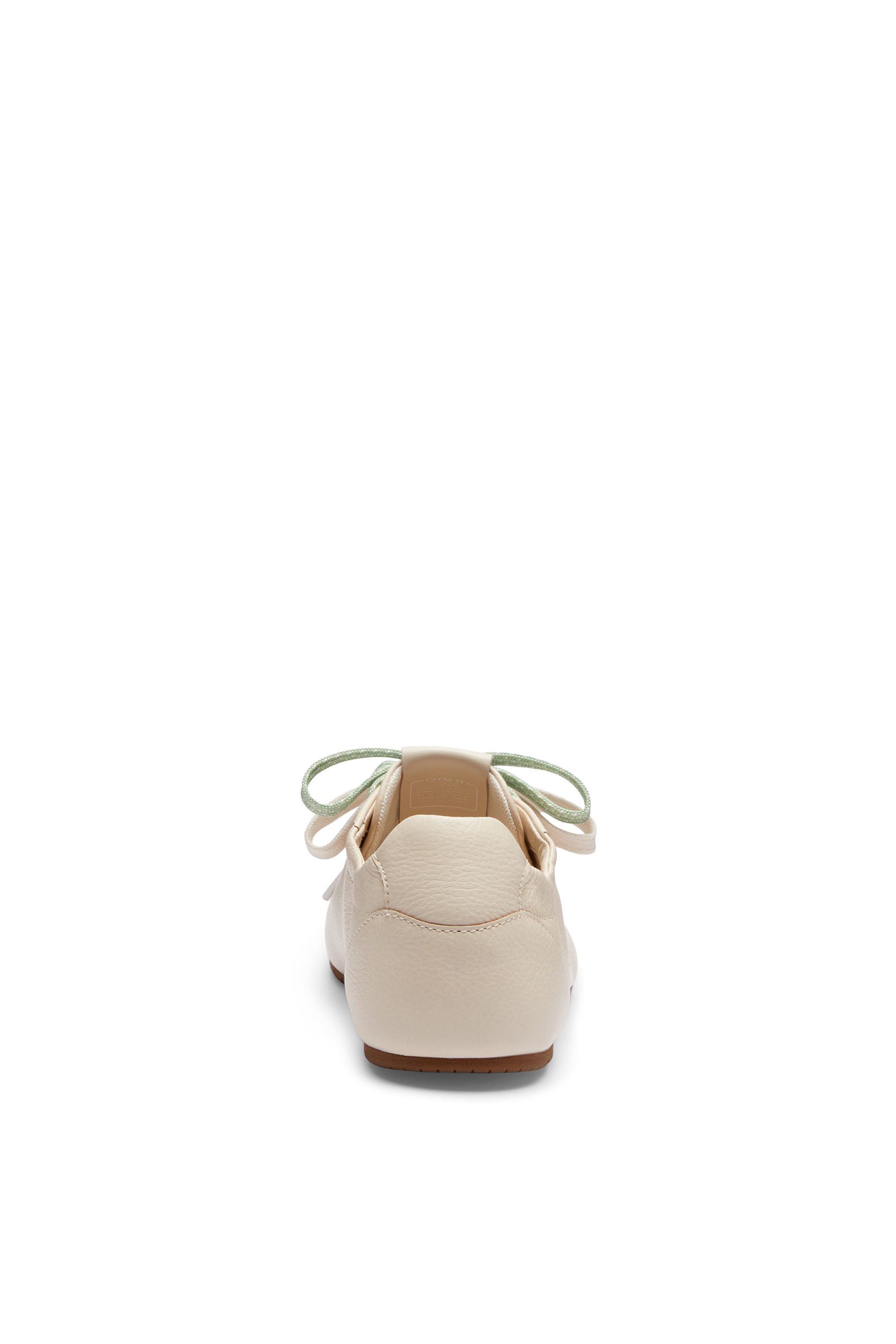 سنيكرز جلد ناعم