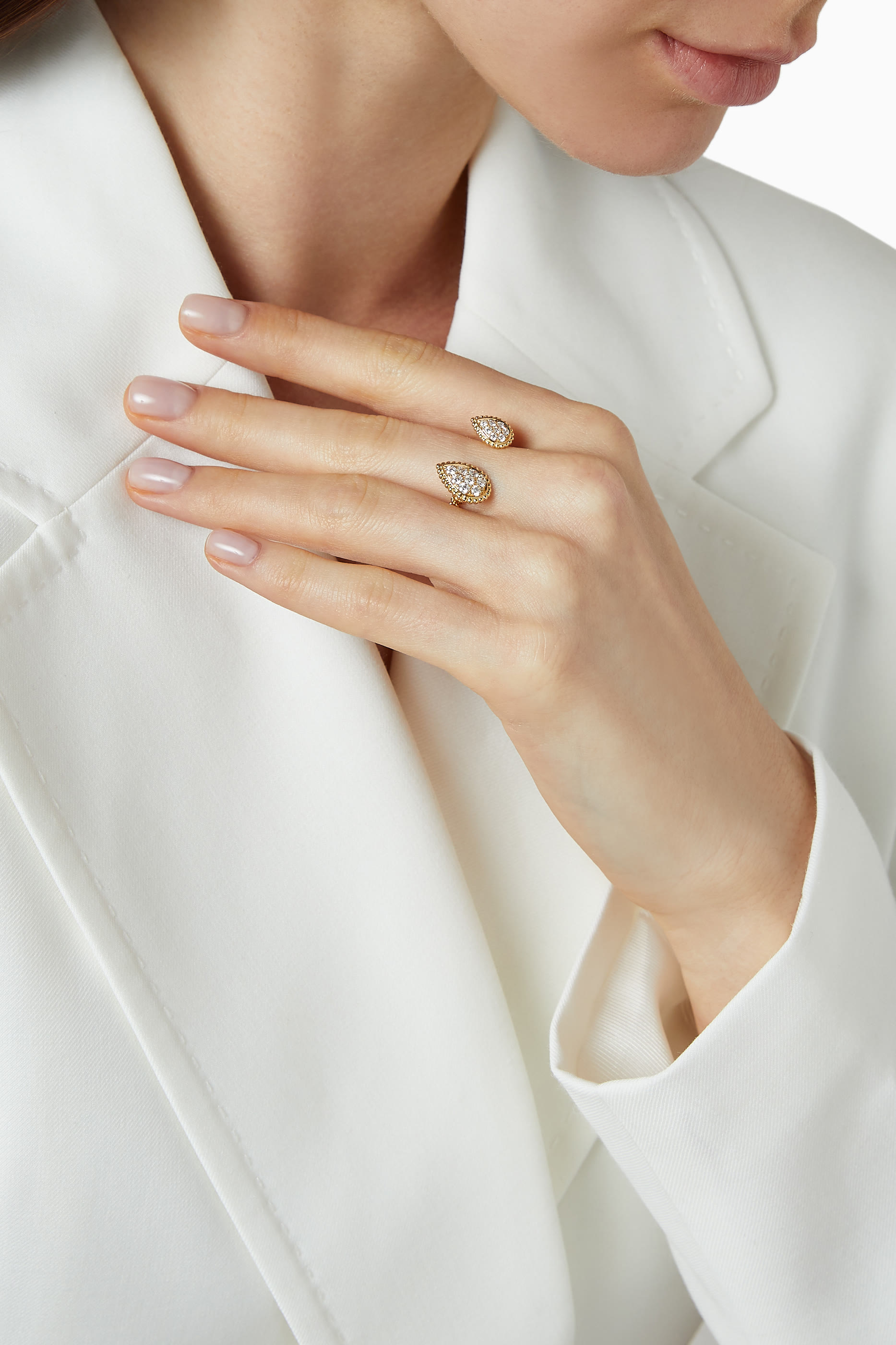 خاتم سيربنت بوهيم بتصميم دمعتين مرصعتين بالماس