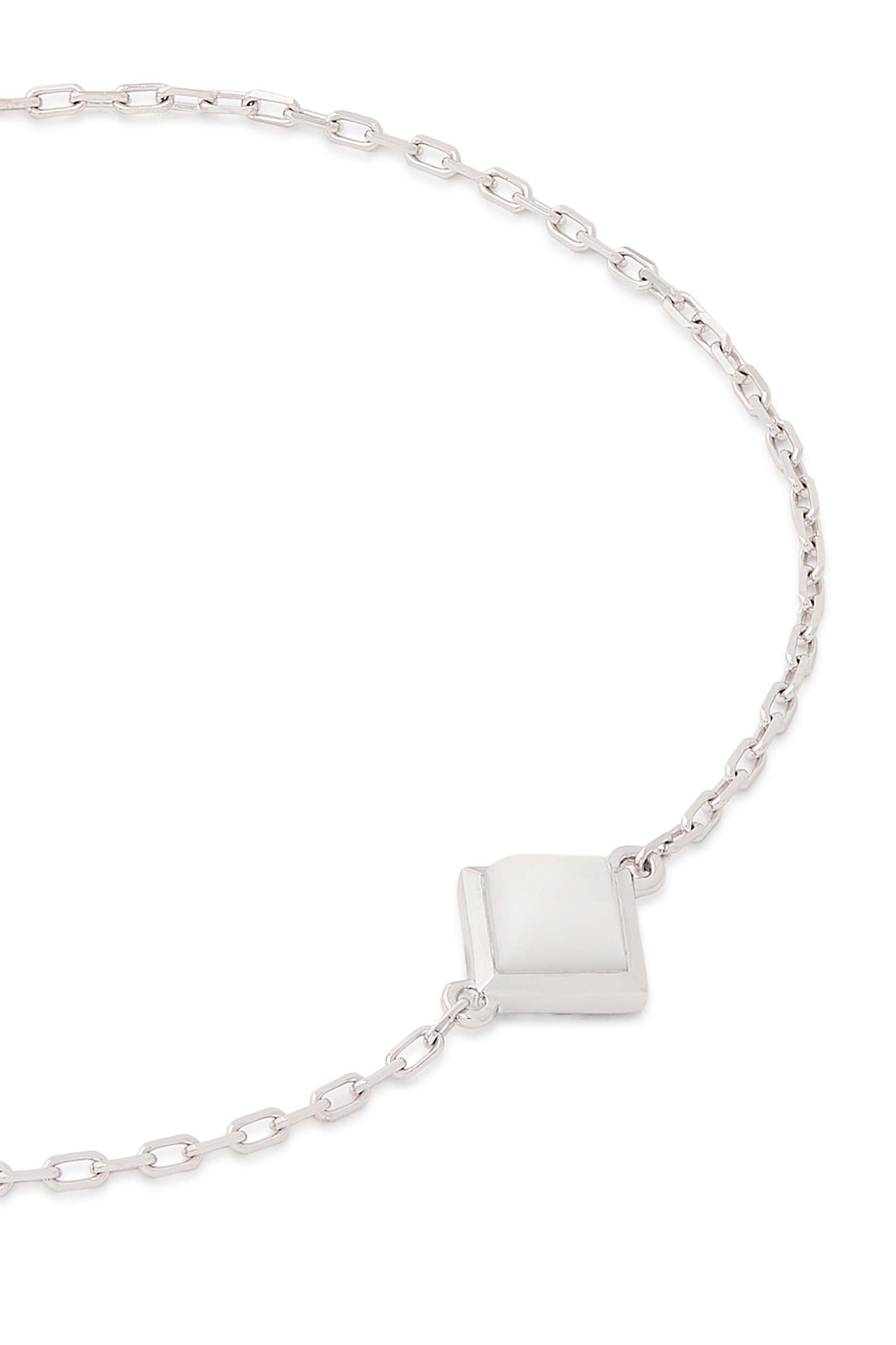 سوار كليو بحلية بتصميم هرمي، ذهب أبيض عيار 18