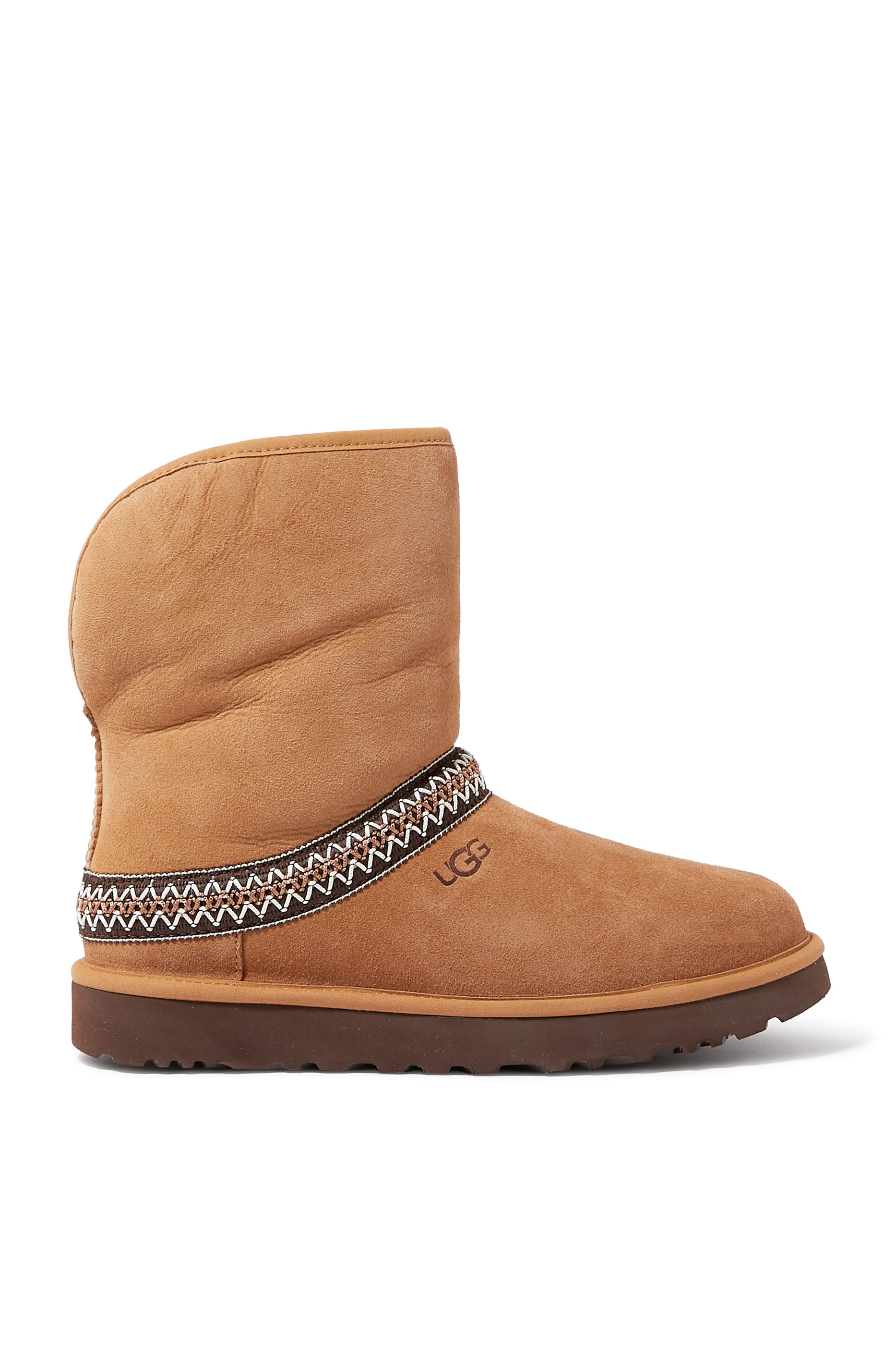 حذاء بوت كلاسيكي قصير بتفاصيل هلال