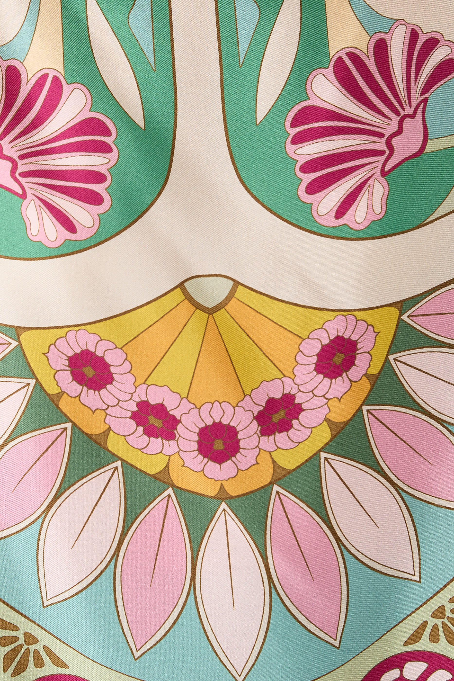 Tulip Plac&eacute;e Foulard Top