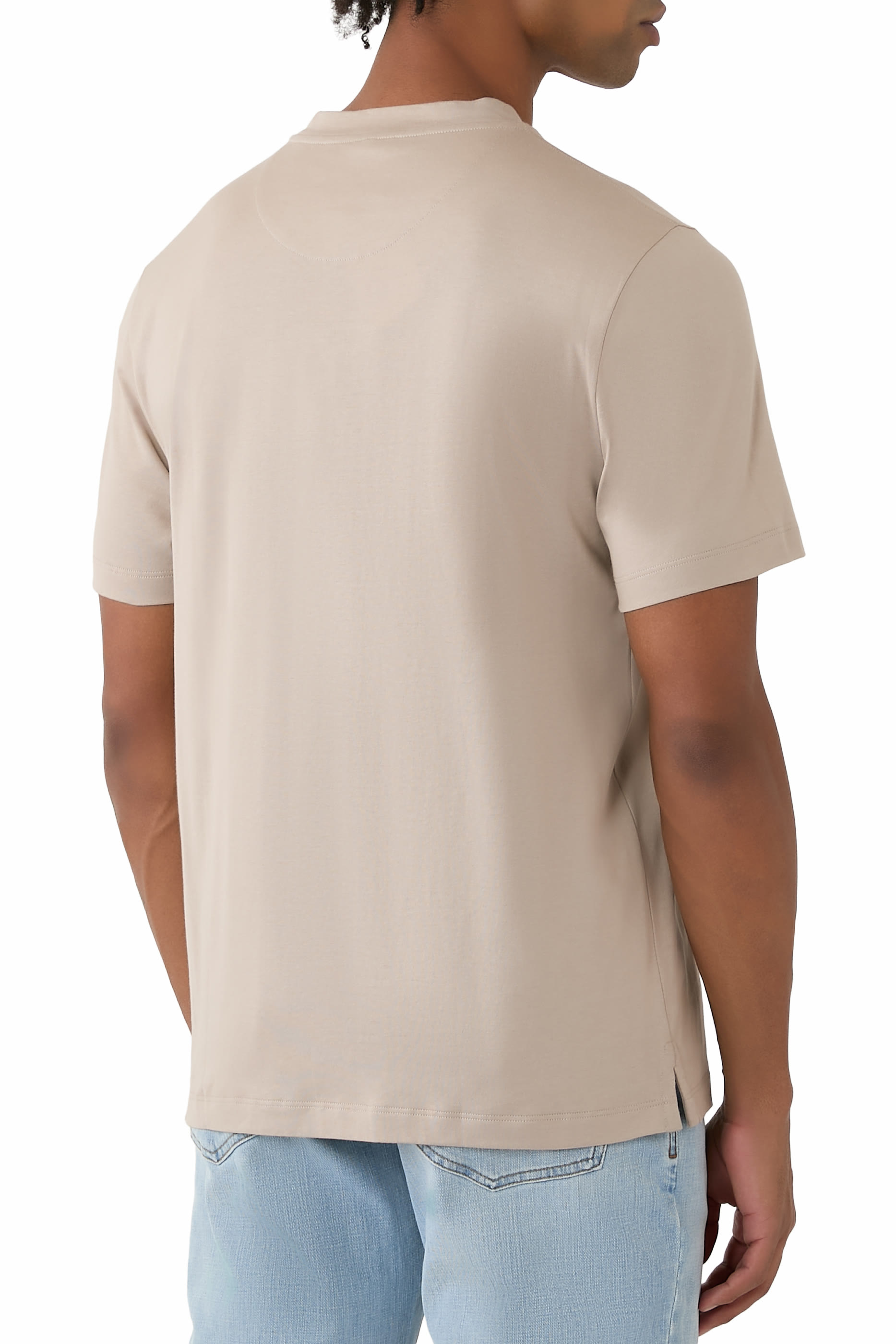 تيشيرت بشعار الماركة