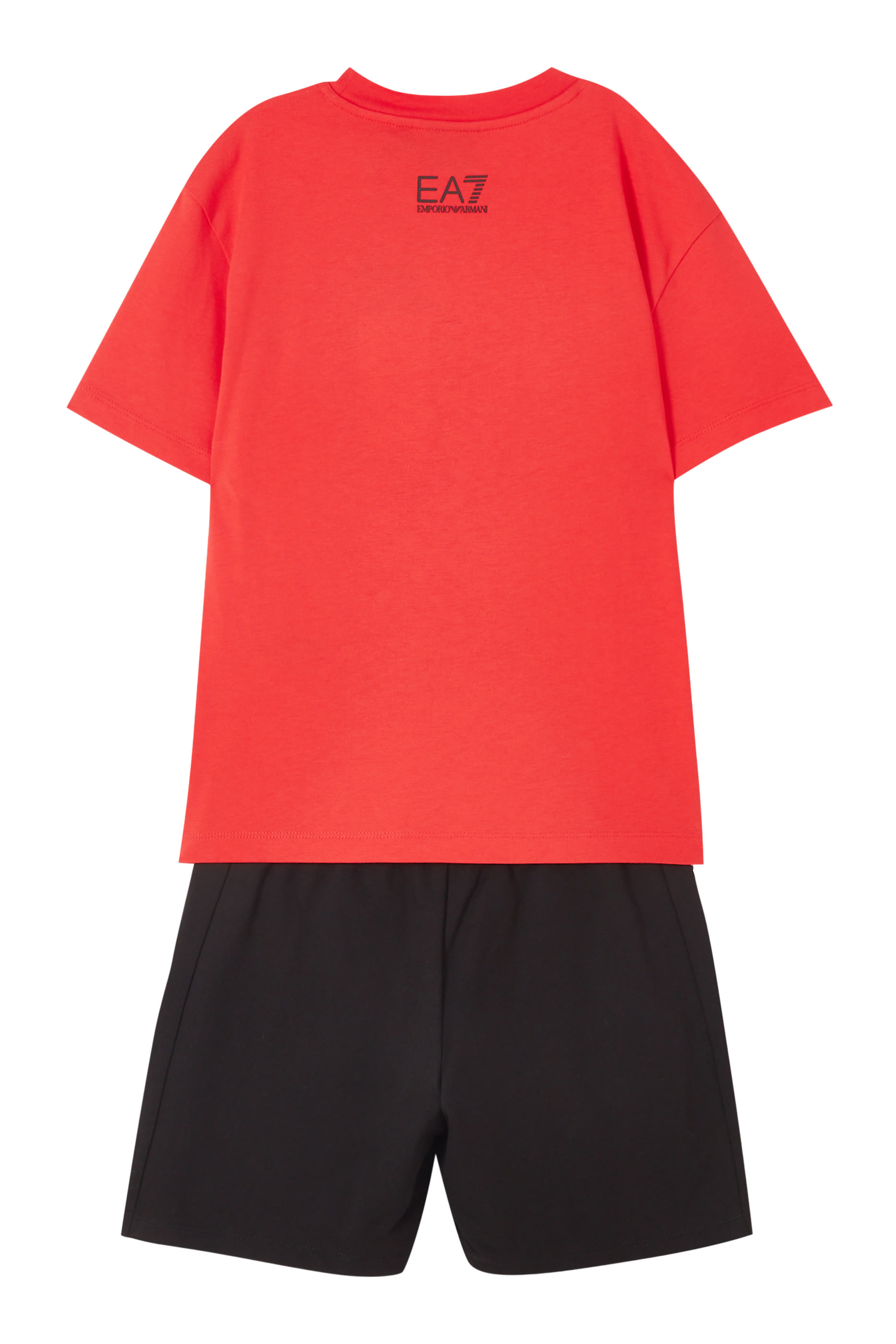 طقم تيشيرت وشورت للأطفال