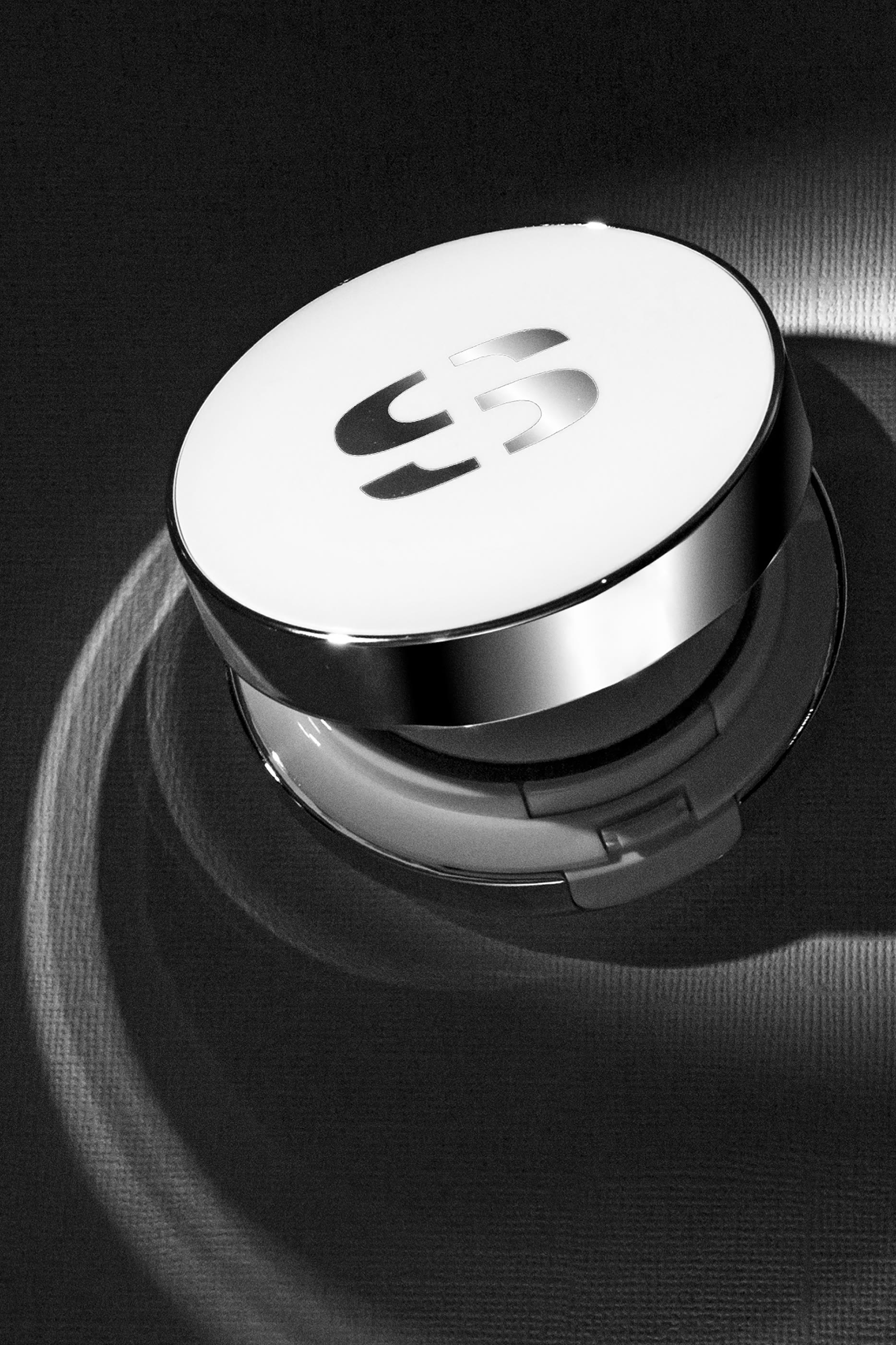 كريم أساس فيتو بلانك بإسفنجة