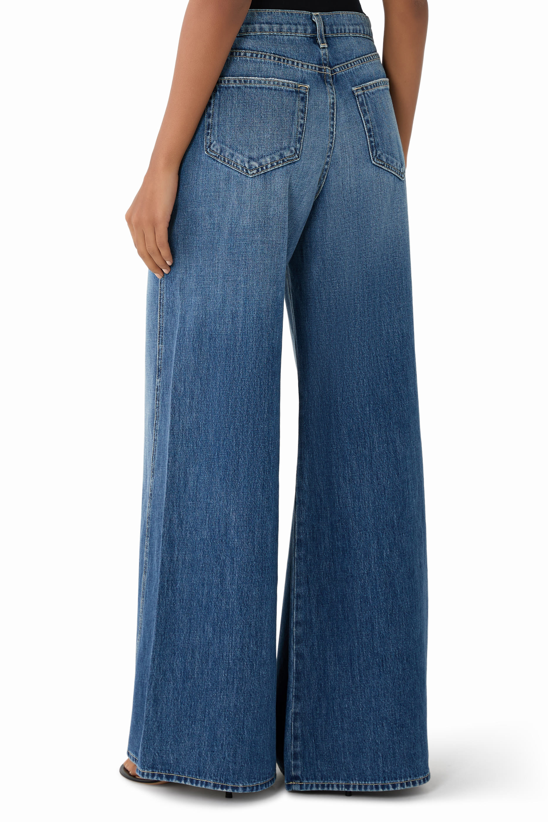 بنطال جينز بو بقصة ساق واسعة