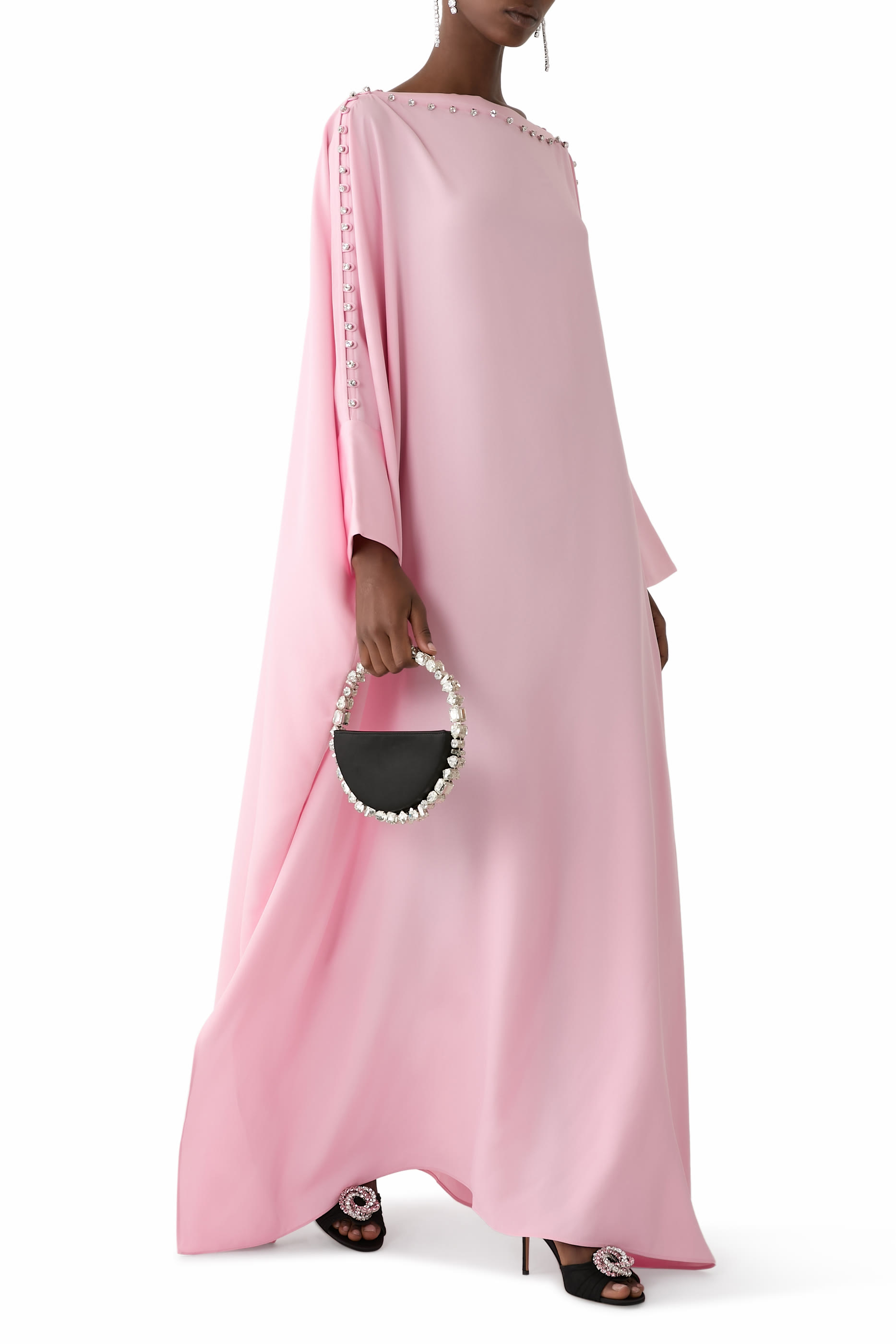 قفطان ميلا مرصع بكريستال