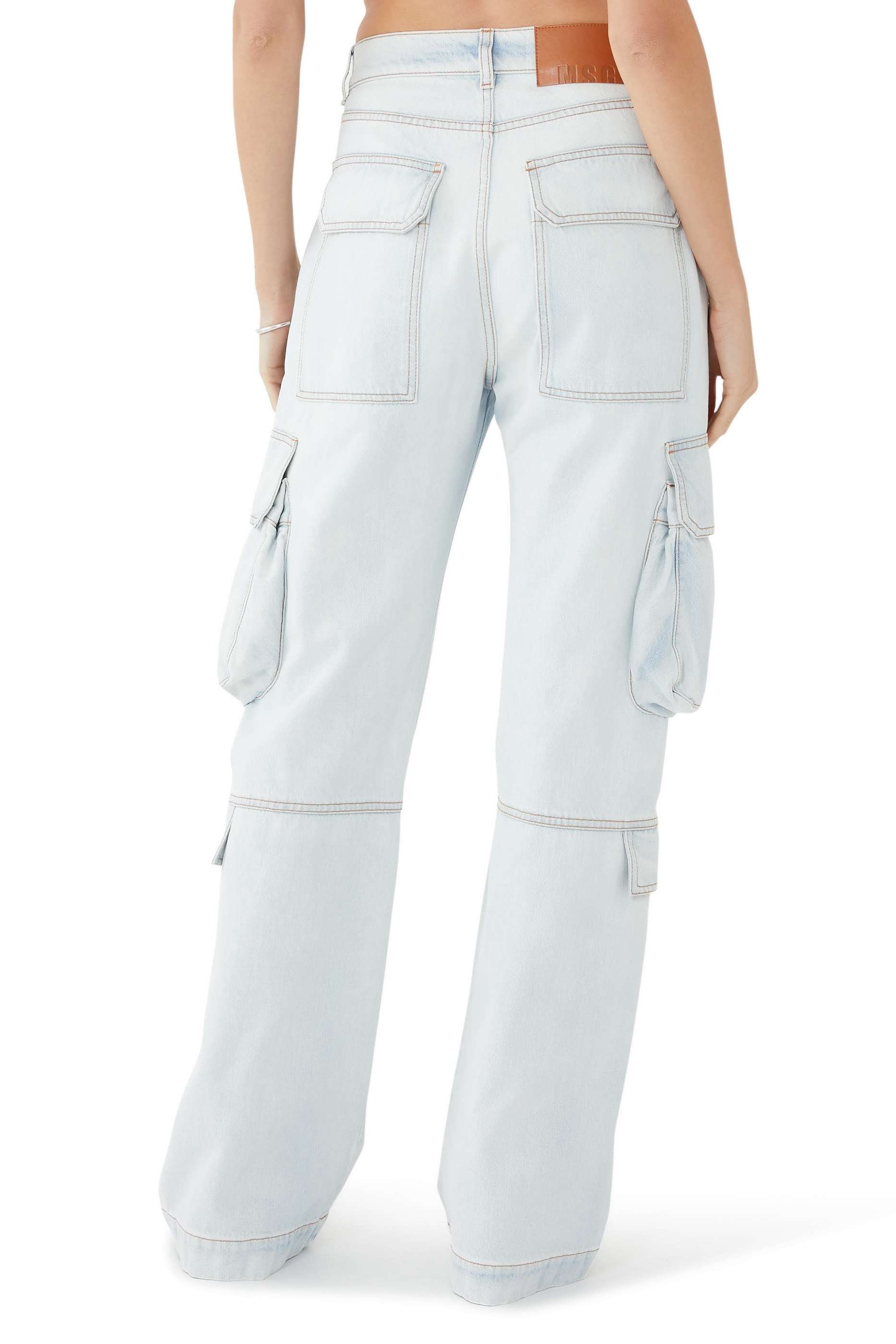 بنطال جينز كارجو بلون فاتح