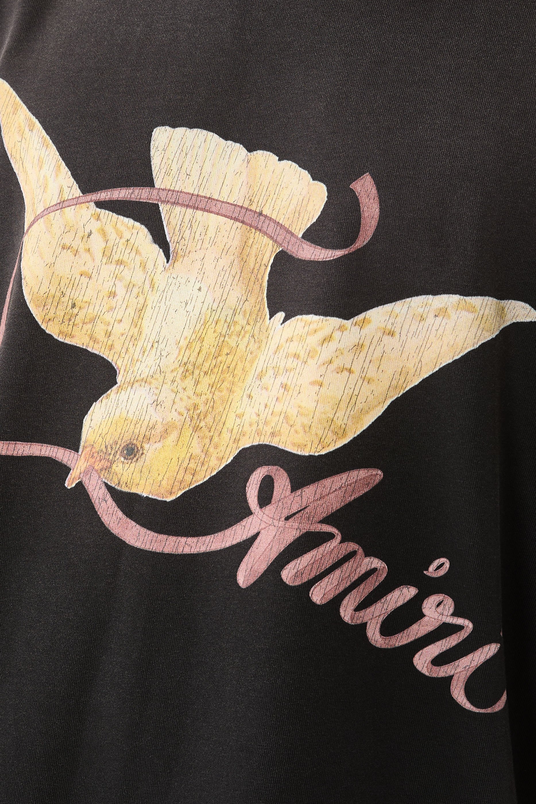 تيشيرت بطبعة شعار الماركة