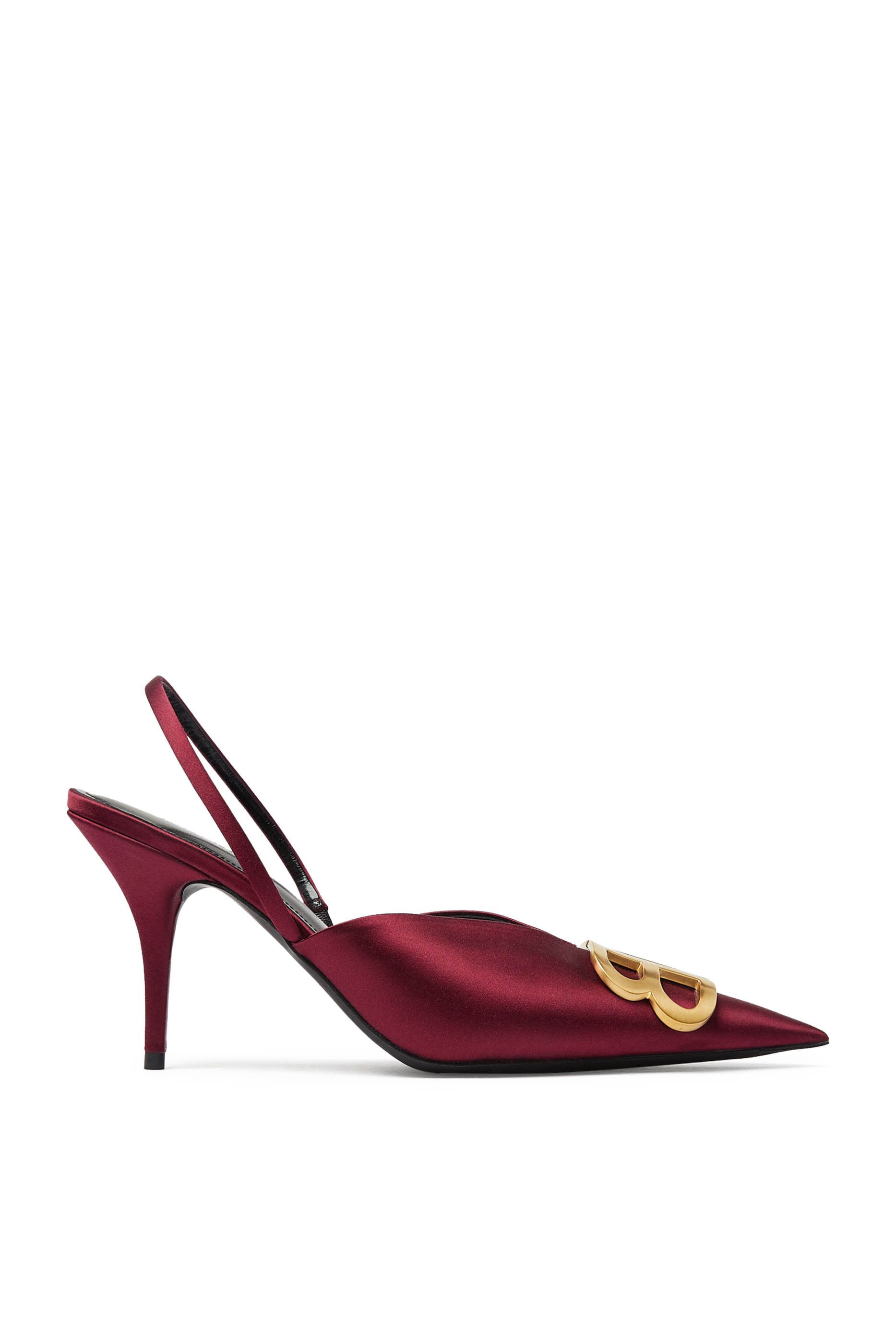 حذاء كلاسيك 80 بمقدمة مدببة وسير خلفي وحلية بشعار حرفي الماركة