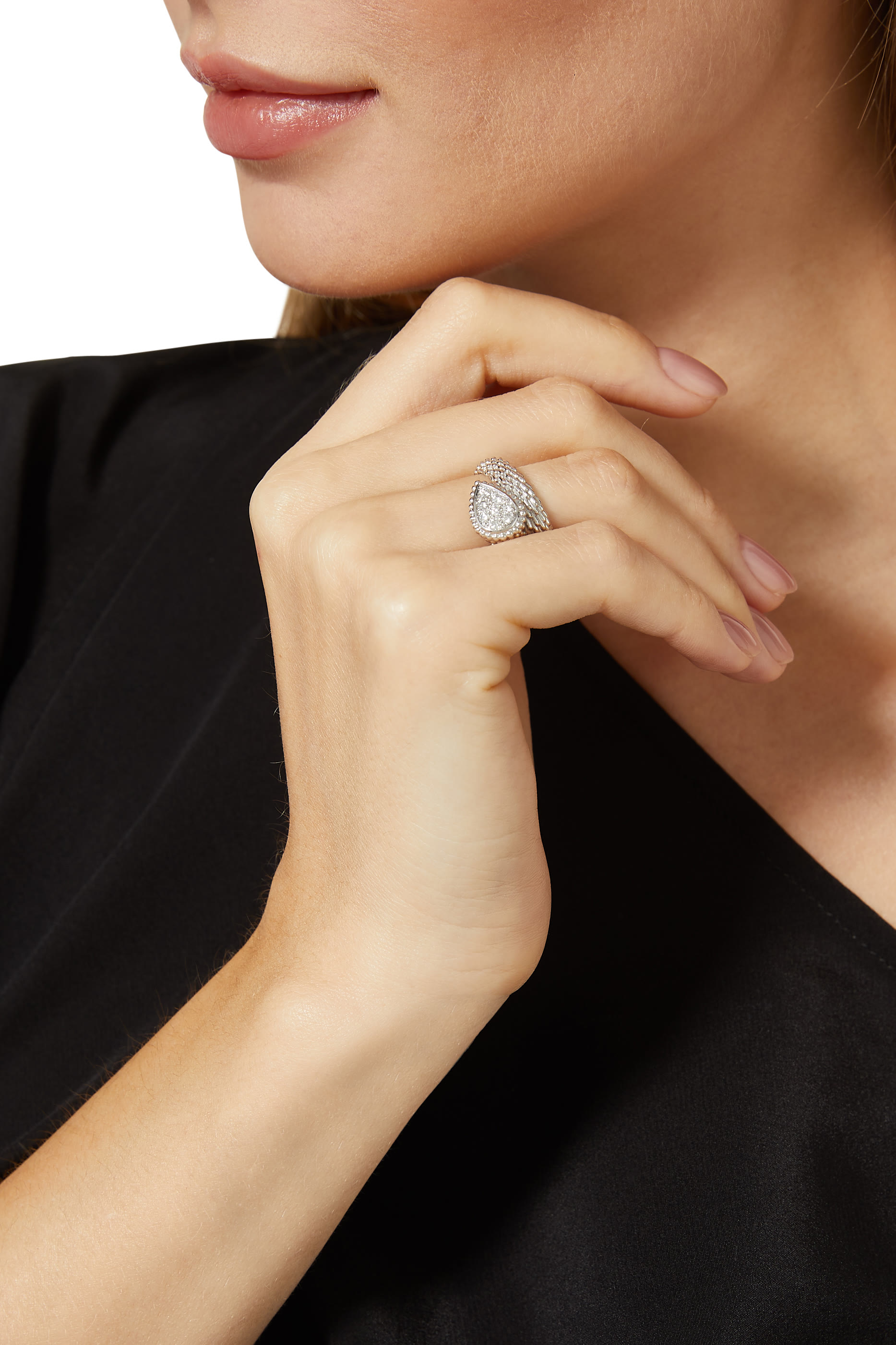 خاتم سيربنت بوهيم S مرصع بالماس ذهب أبيض عيار 18 