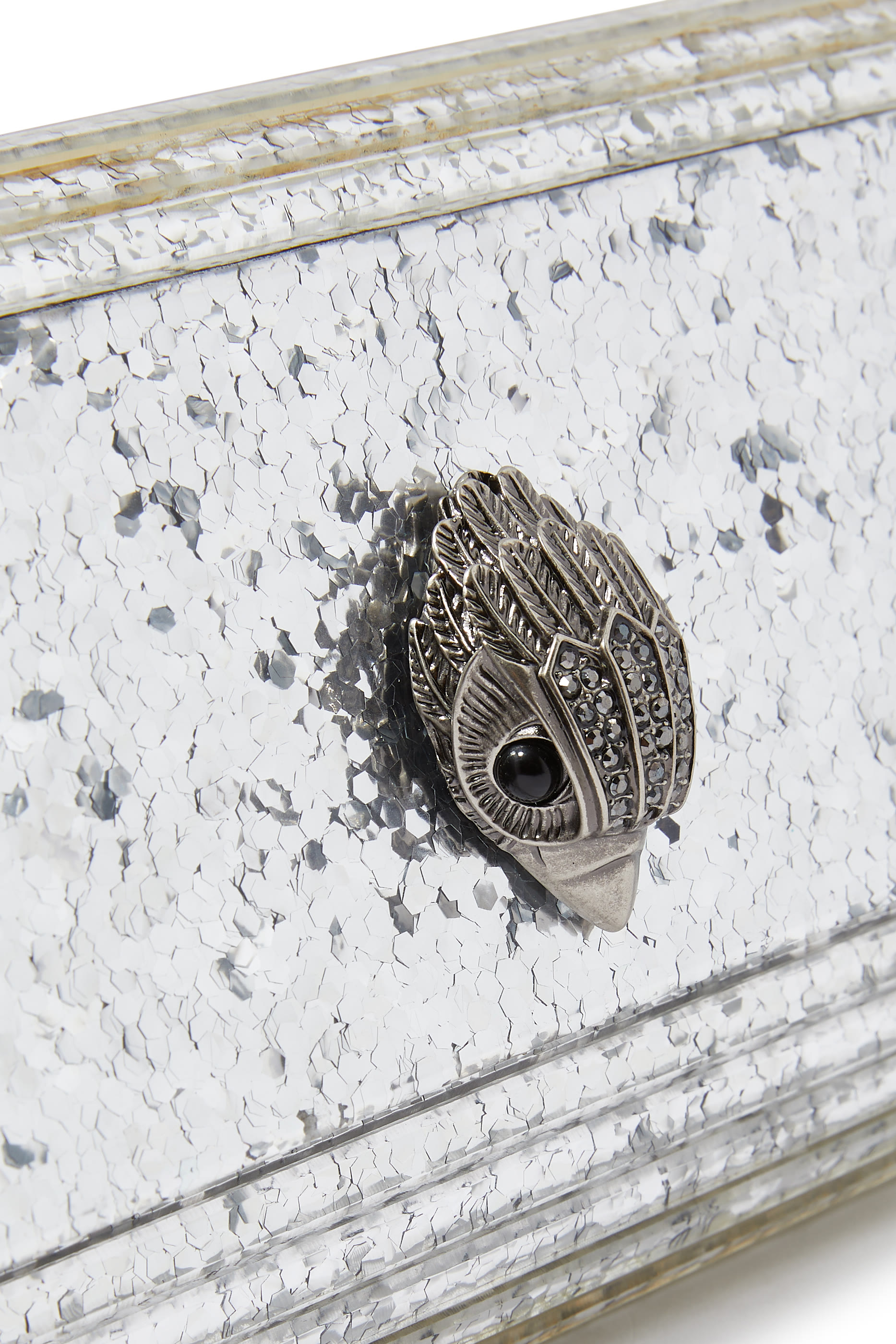 كلاتش بارتي شفاف بتصميم ظرف وحلية نسر