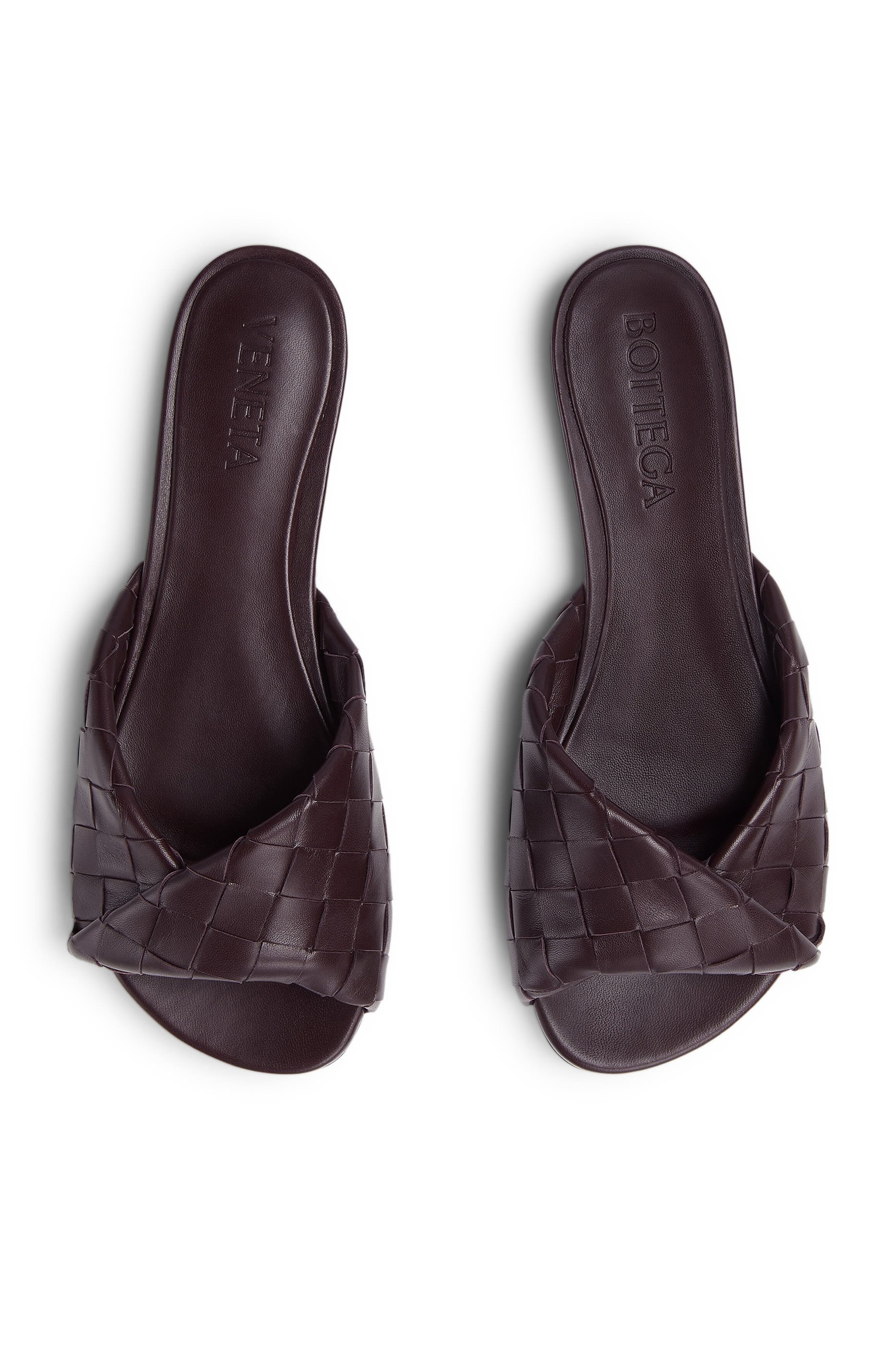 حذاء مفتوح بلينك بنعل مسطح