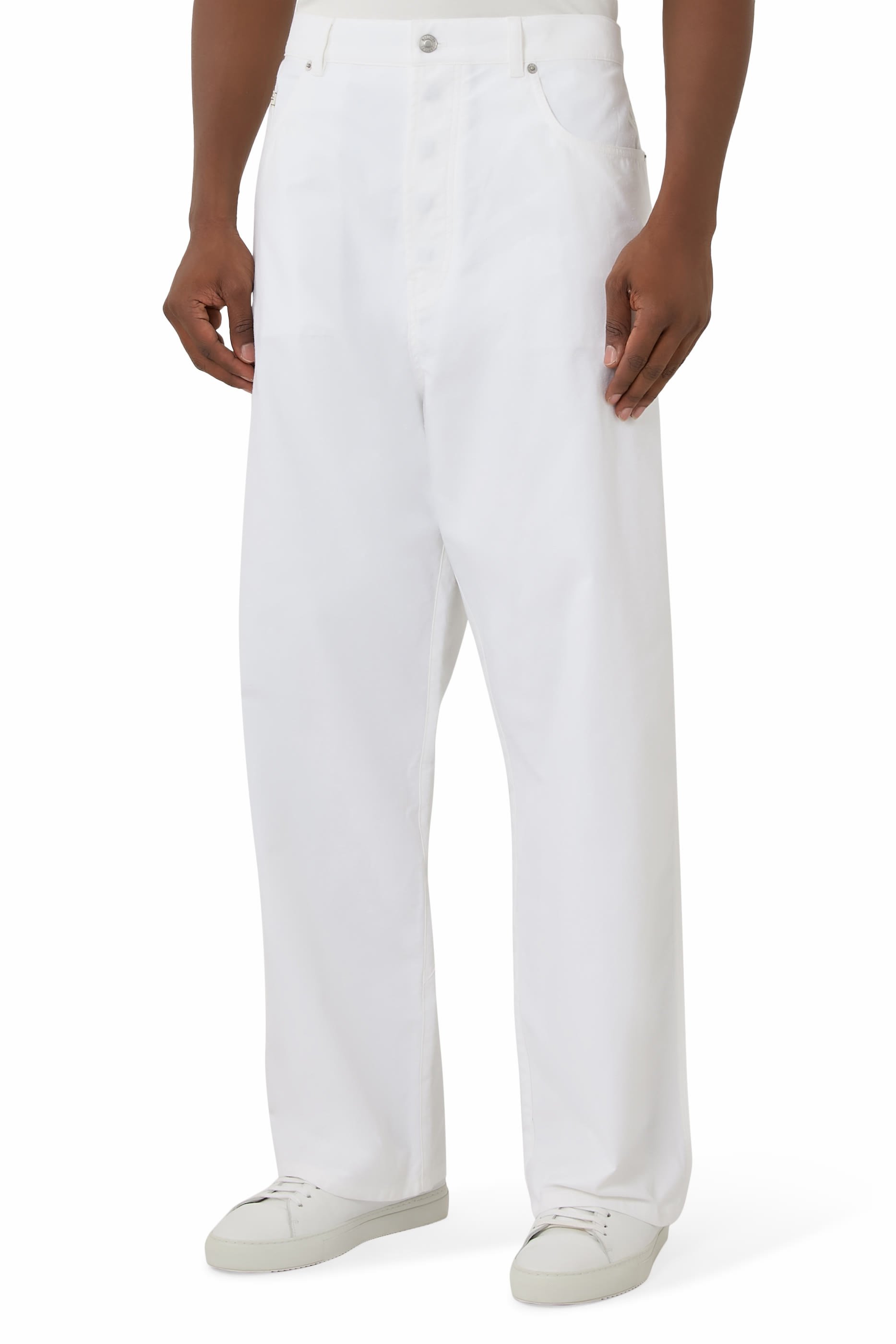 بنطال جينز بحلية شعار الماركة