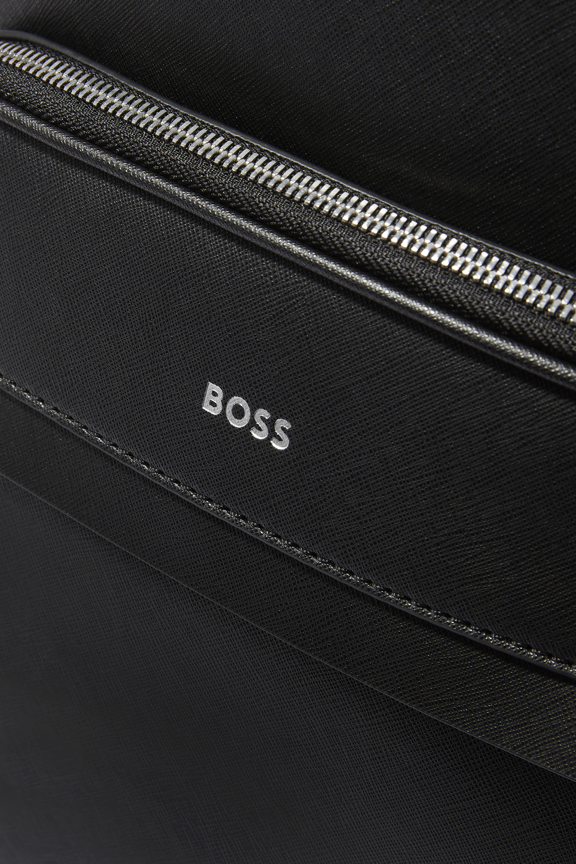 حقيبة ظهر زير جلد