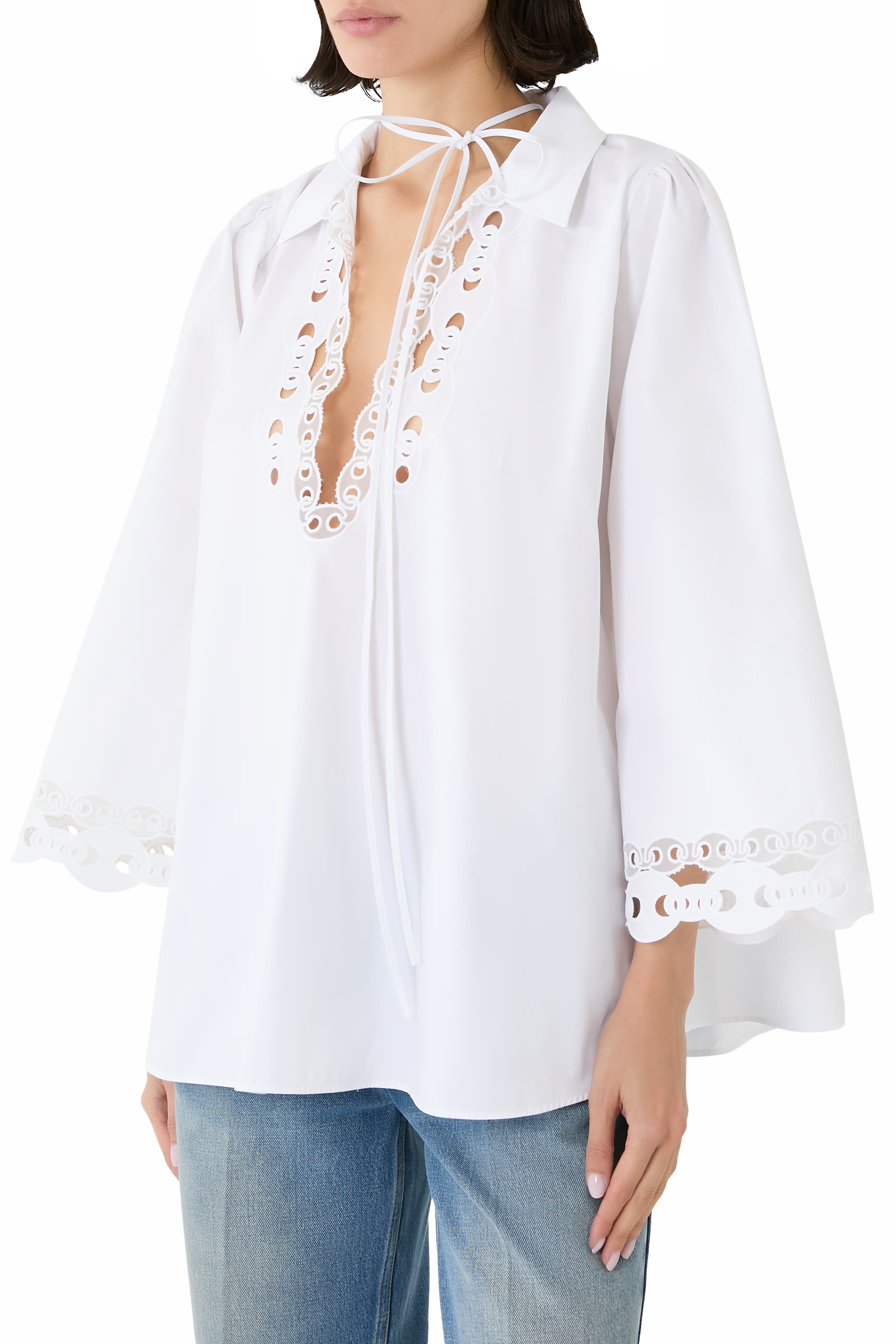 قميص مارينا بفتحات وتطريز بتصميم سلسلة